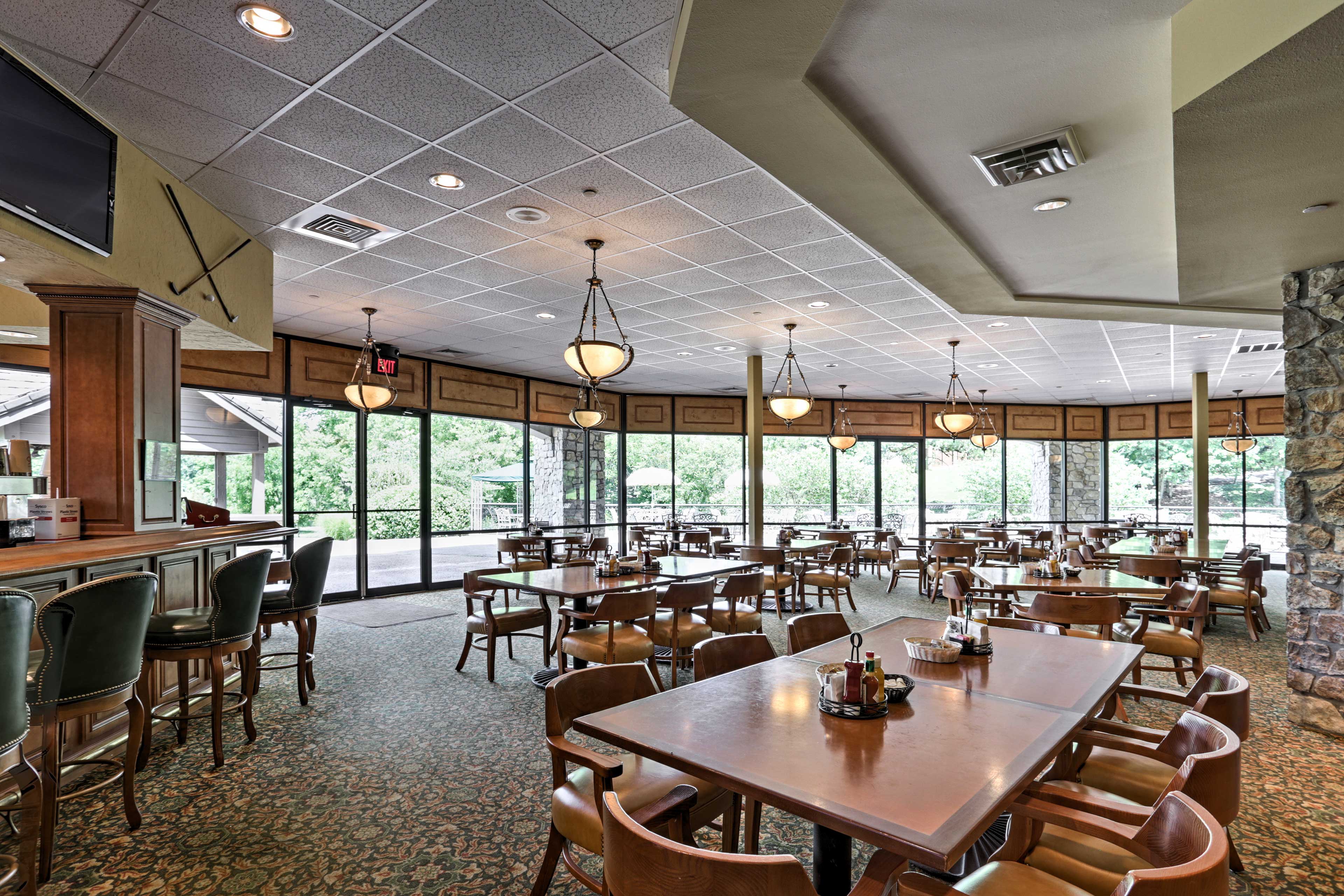 Community Amenities | Restaurant