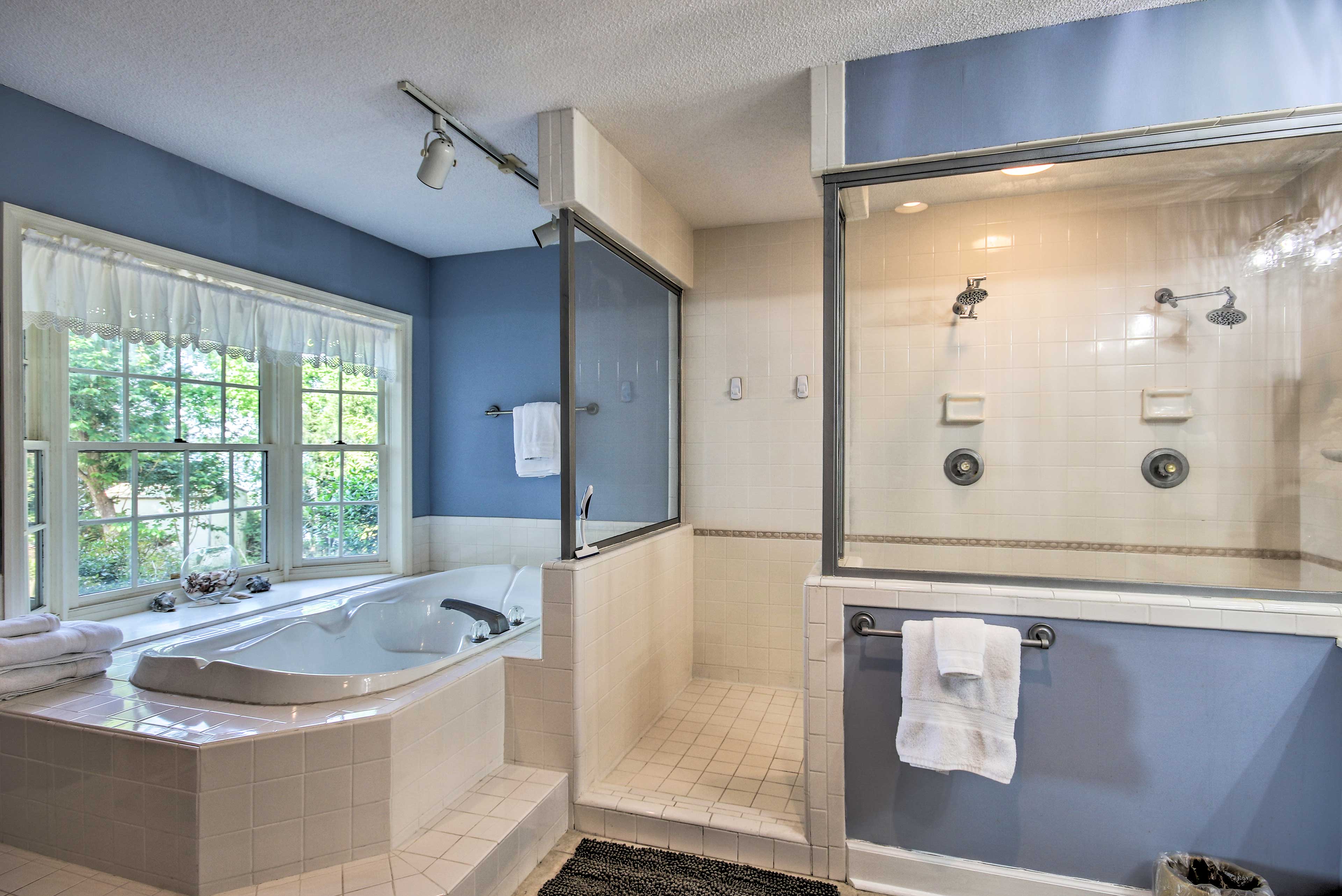 En-Suite Bathroom | Access via Bedroom 1