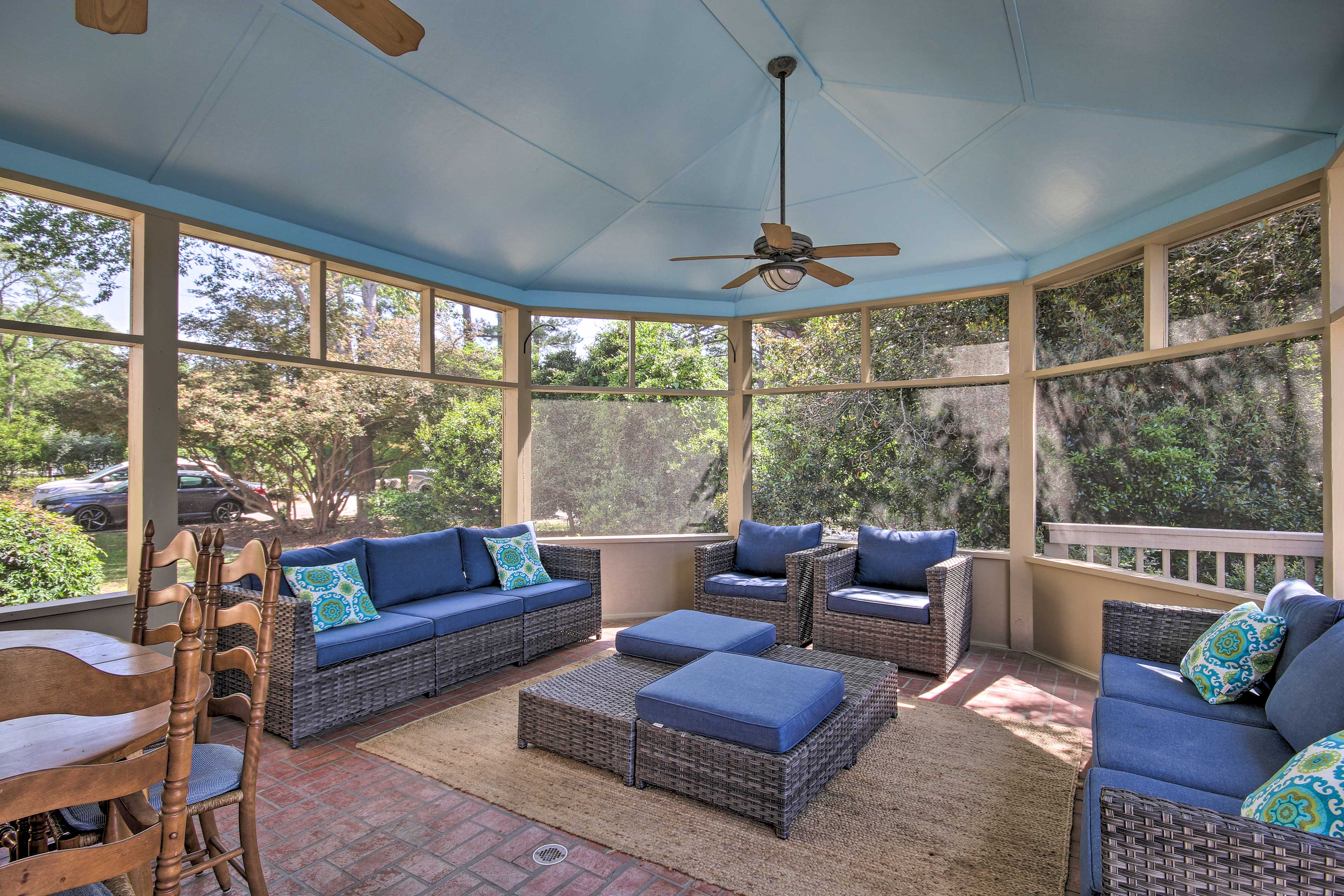 Screened Porch | Access via 1st Floor