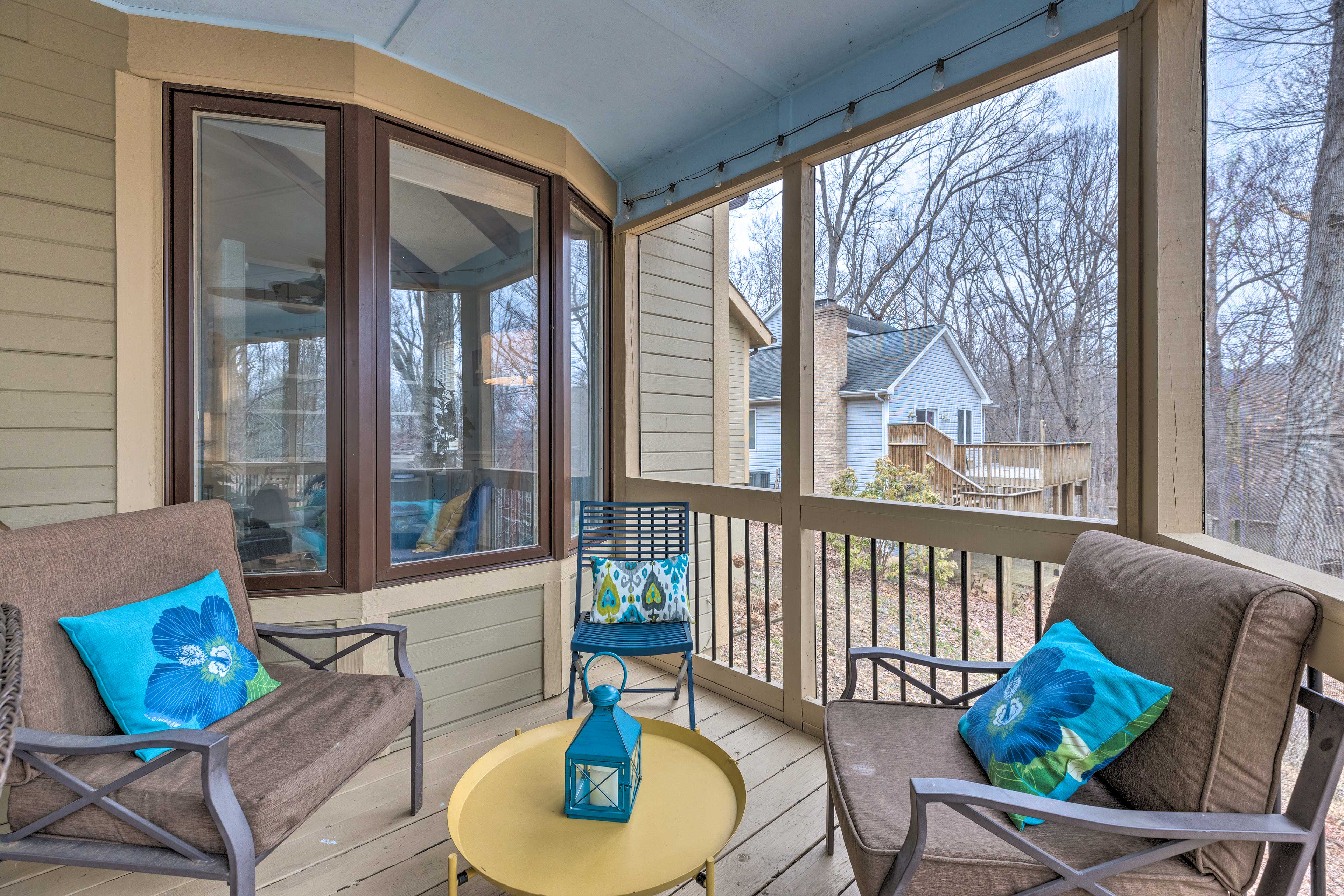 Screened-In Porch