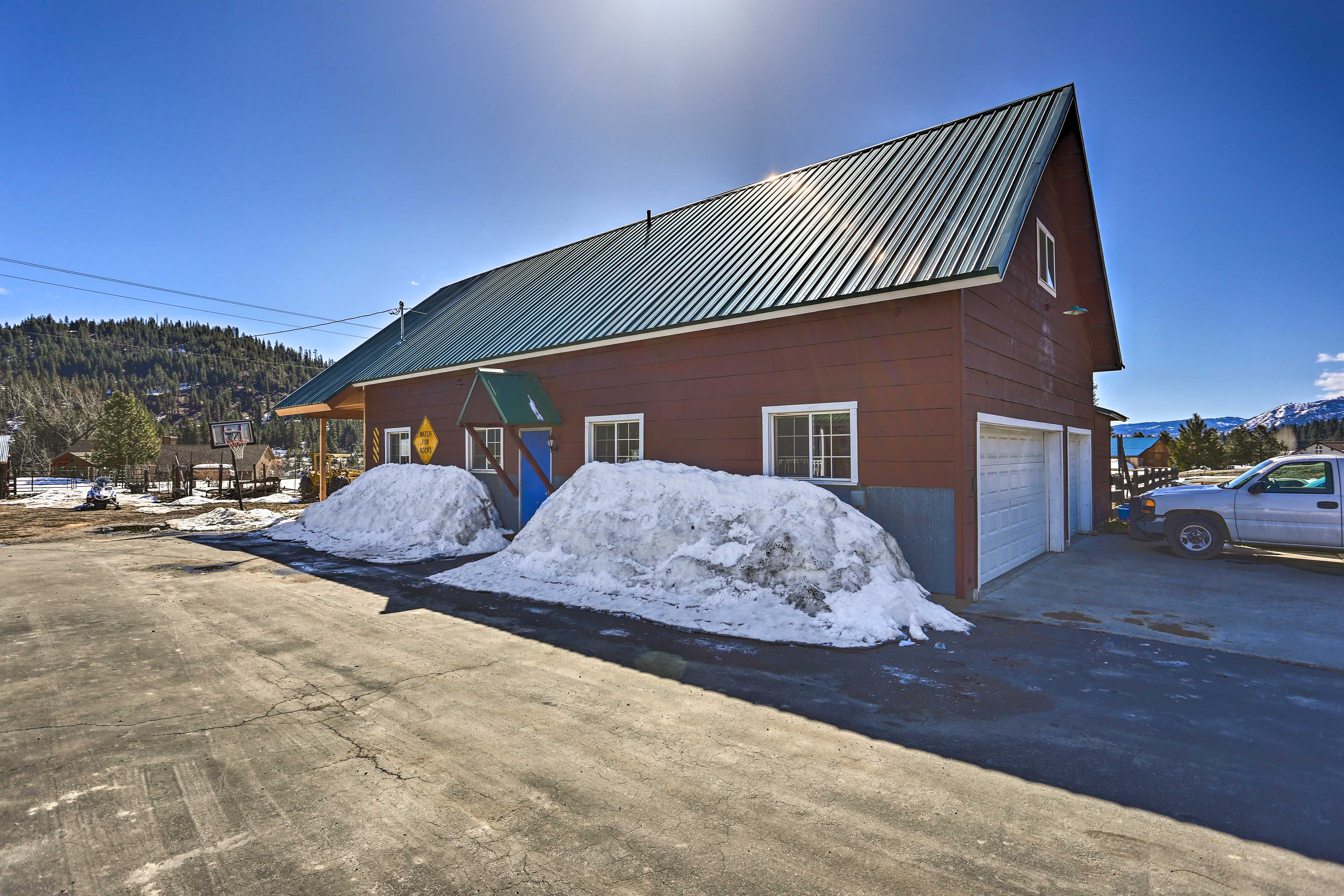 Home Exterior | Apartment Over Garage