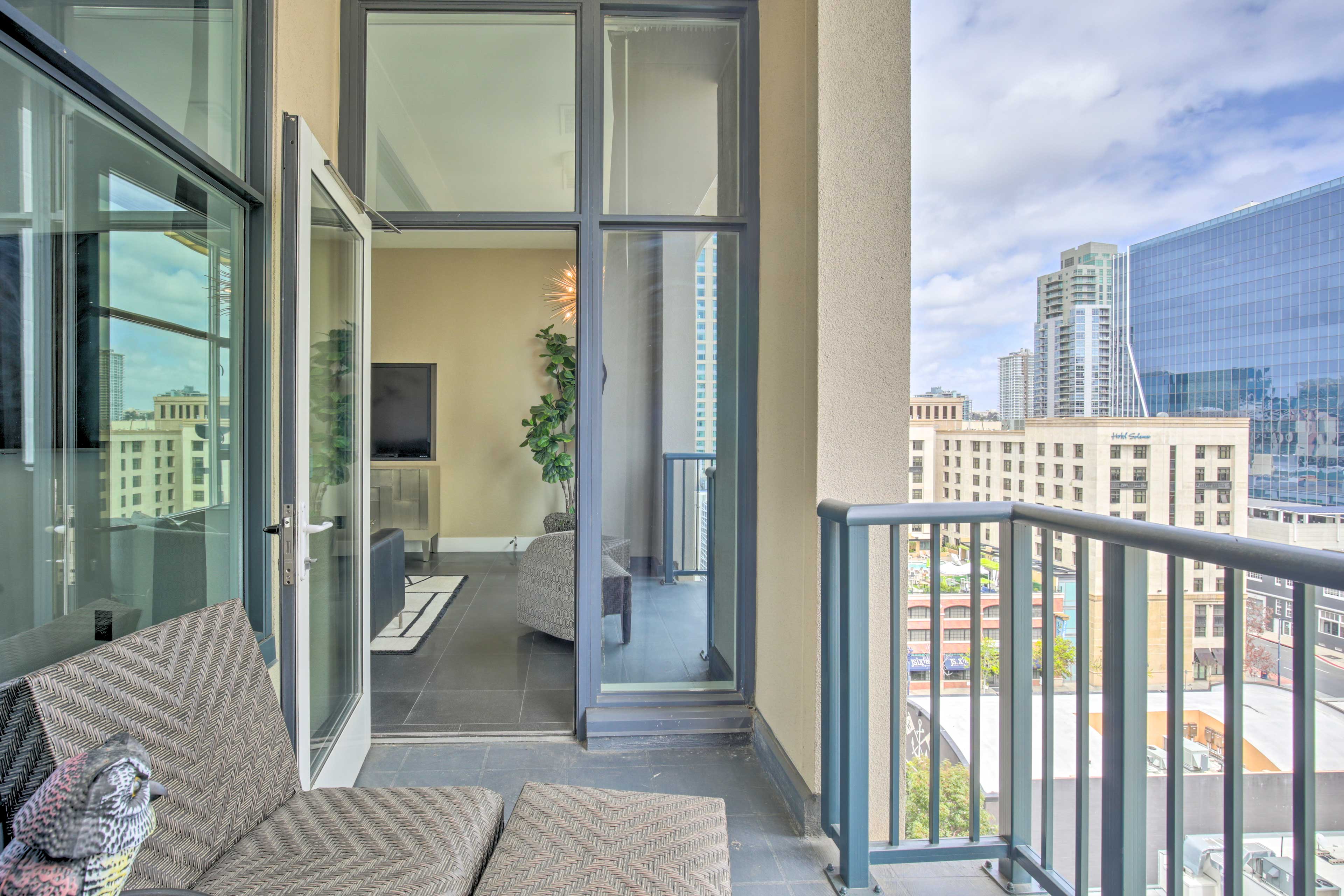 Private Balcony | City View
