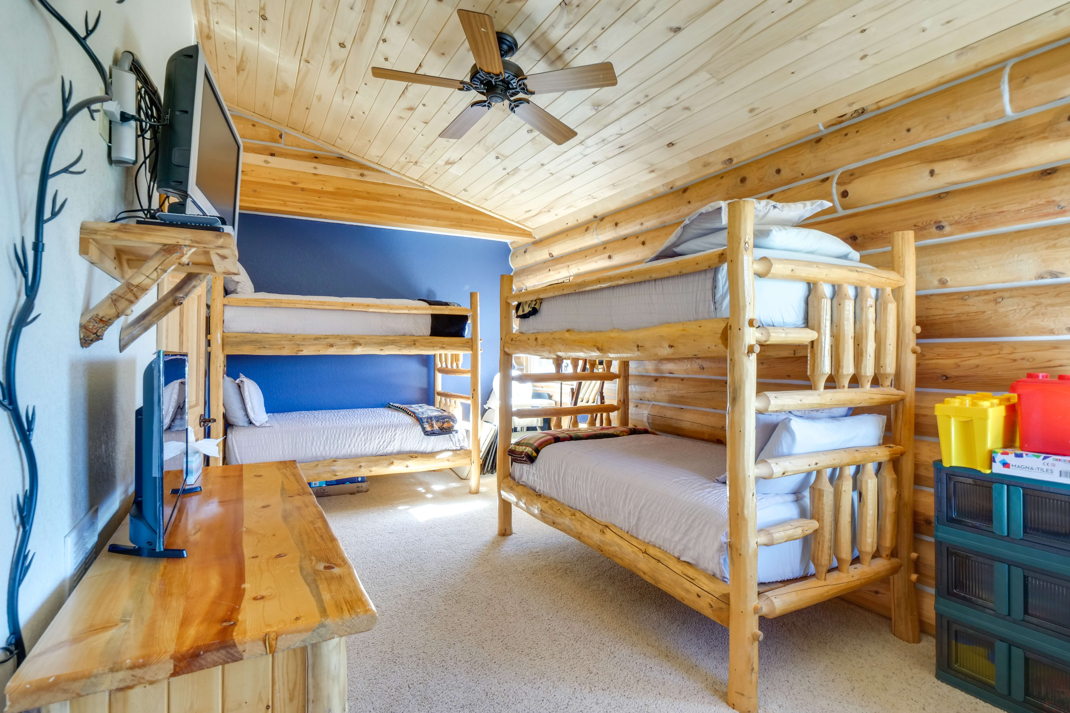 Bedroom 8 | 2 Twin Bunk Beds