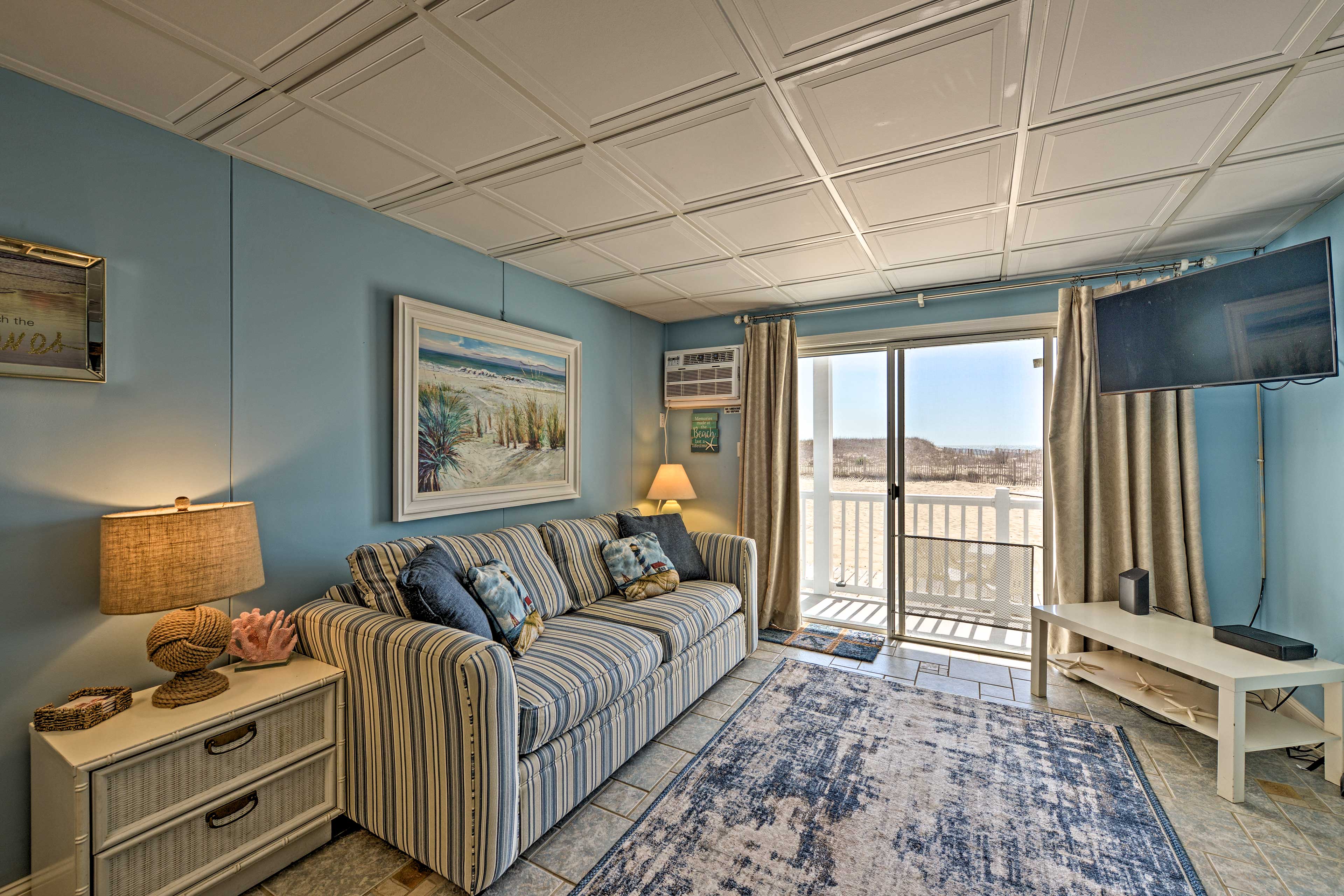 Bright Dog-Friendly Escape w/ Direct Beach Access!