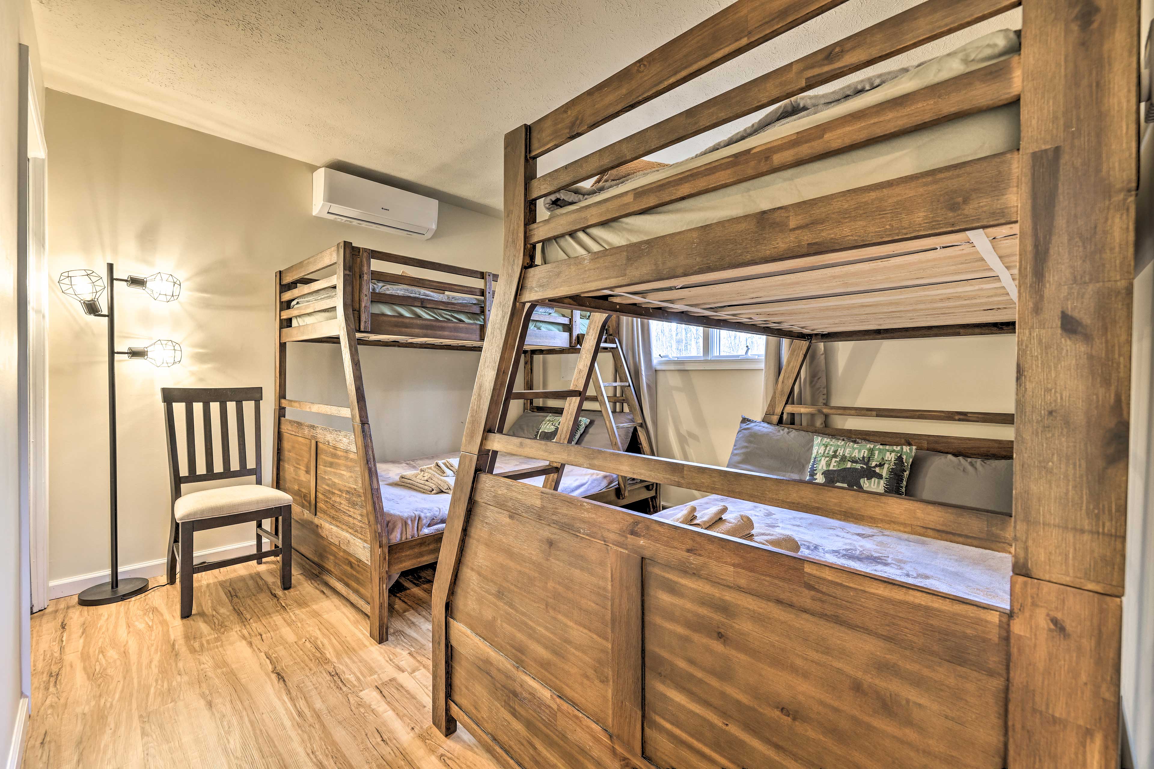 Bedroom 3 | 2 Twin/Full Bunk Beds