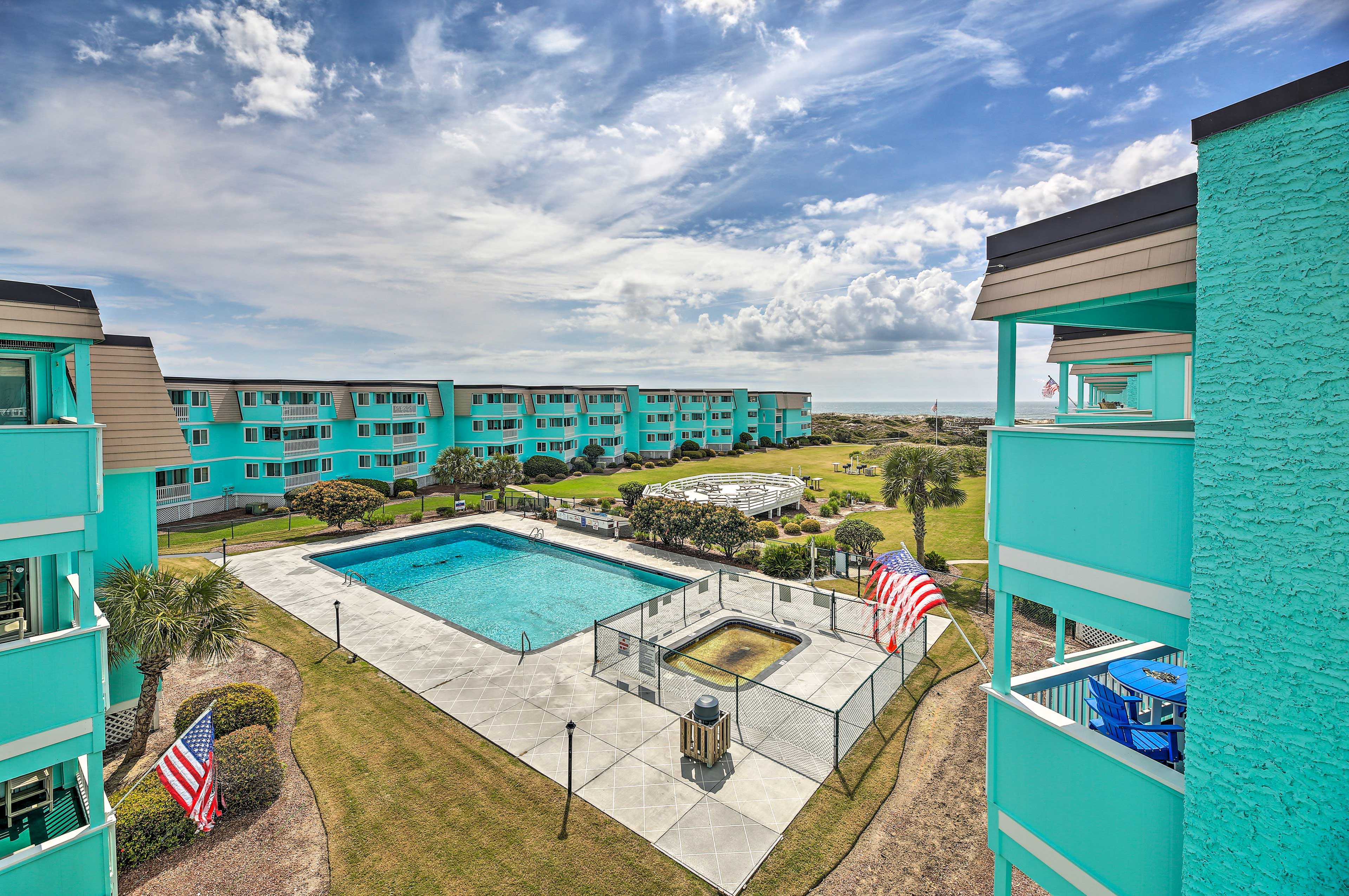 Sea Spray Condominiums | Community Pool Access