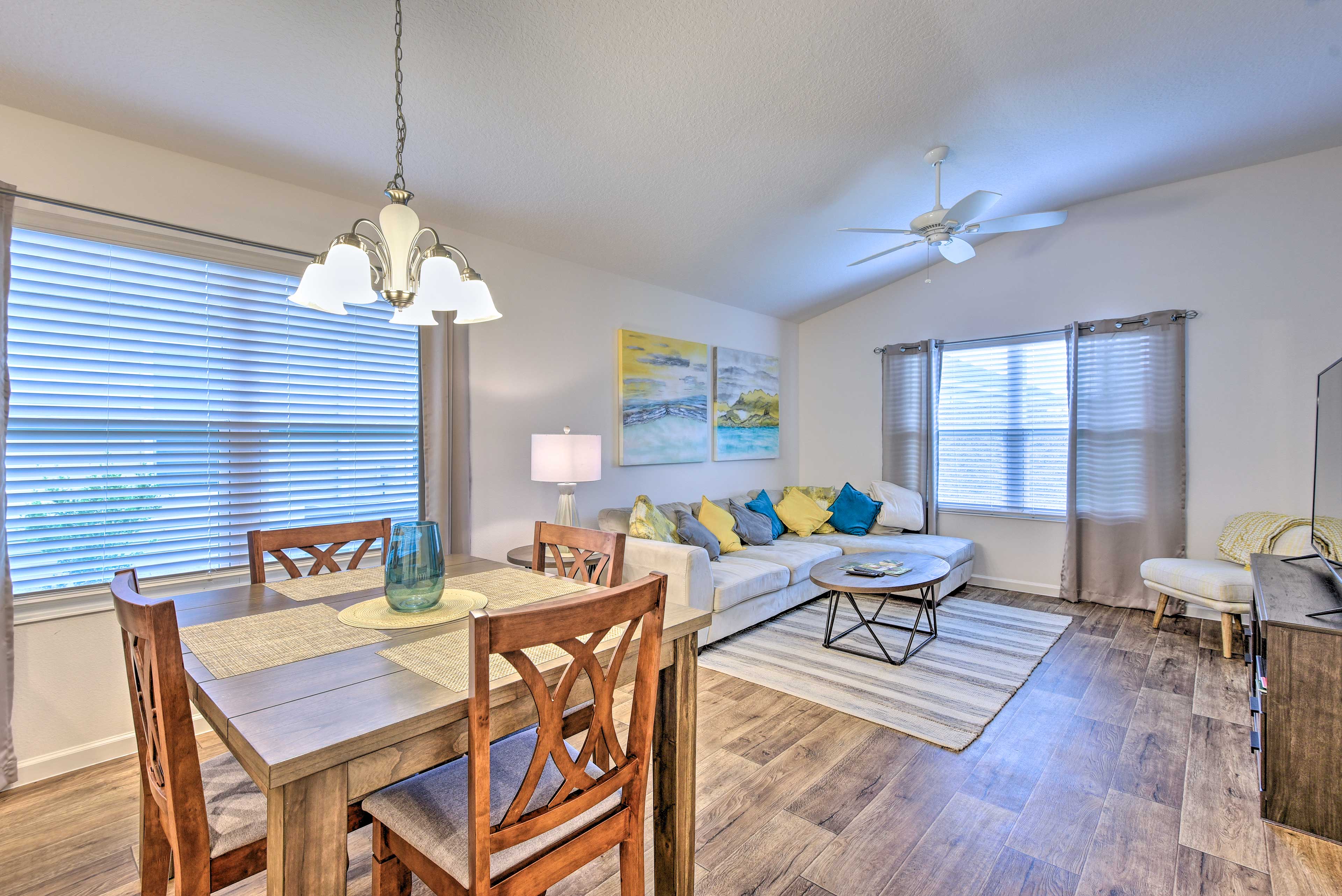 Dining Area | Dishware Provided