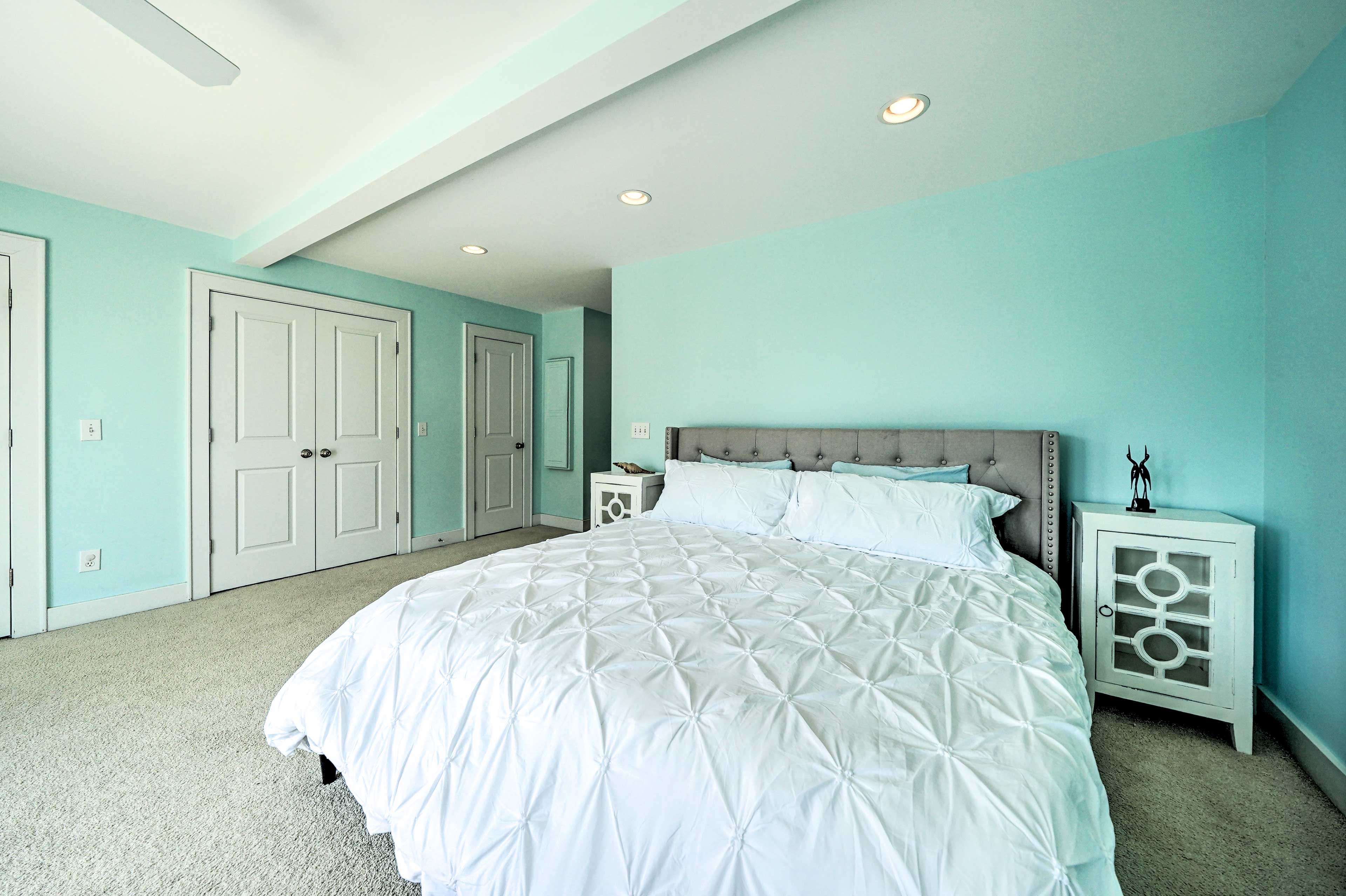 Bedroom 1 | Ceiling Fan | Linens/Towels | Access to Private Deck