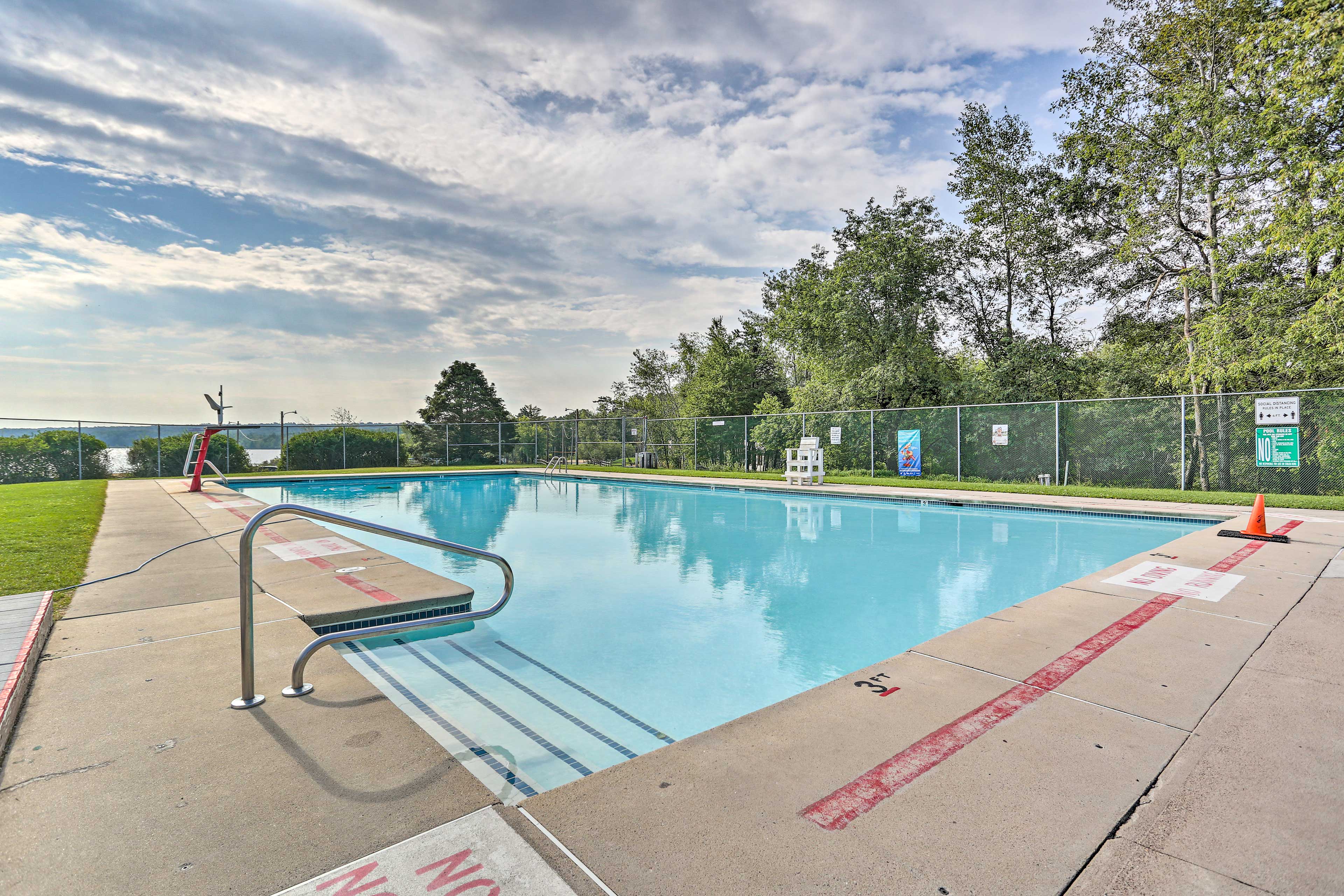 Community Amenities | Outdoor Pool | 8 Badges Provided