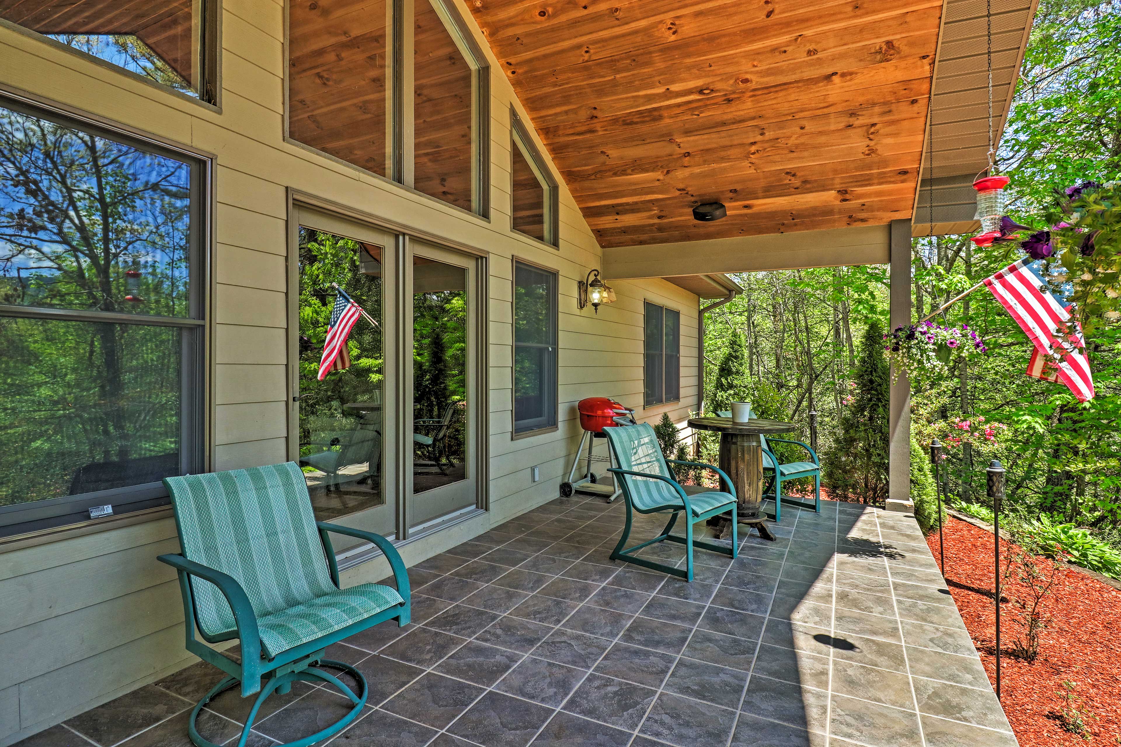 Private Covered Deck | Electric Grill | Farm & Mountain Views