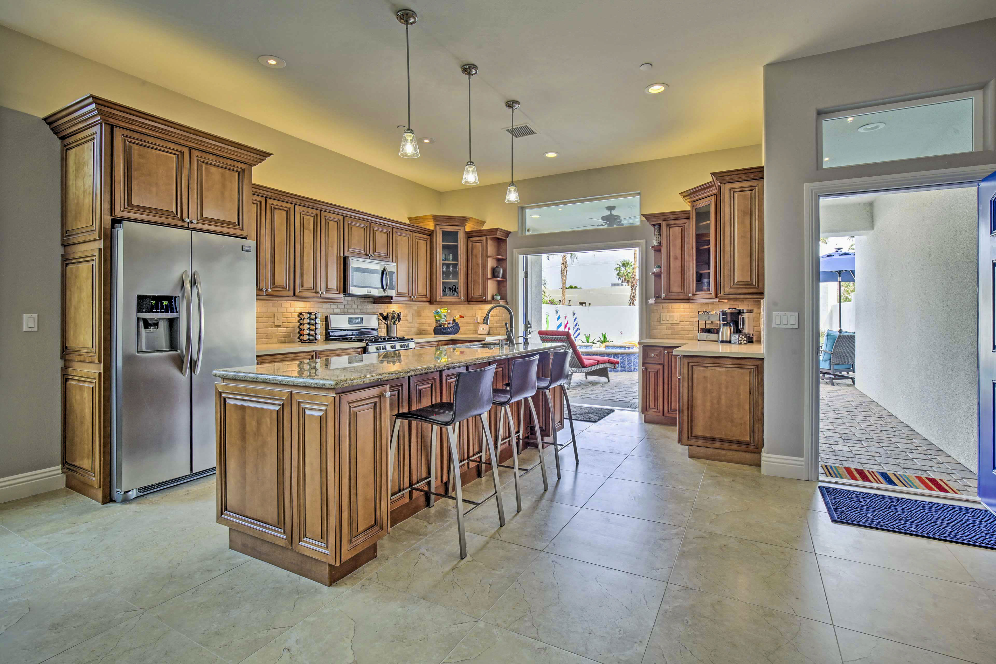 Kitchen | Fully Equipped w/ Cooking Basics