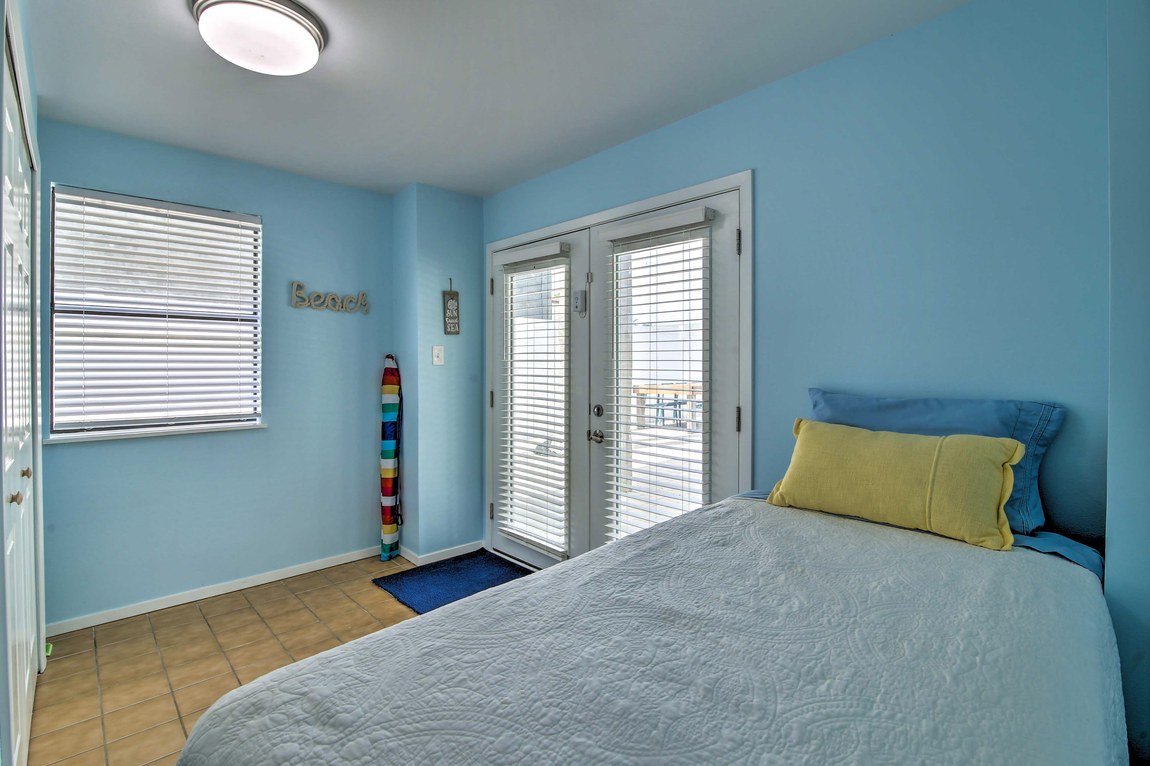 Bedroom 5 | Twin Bed | Ground Floor | Washer/Dryer | Laundry Detergent Provided