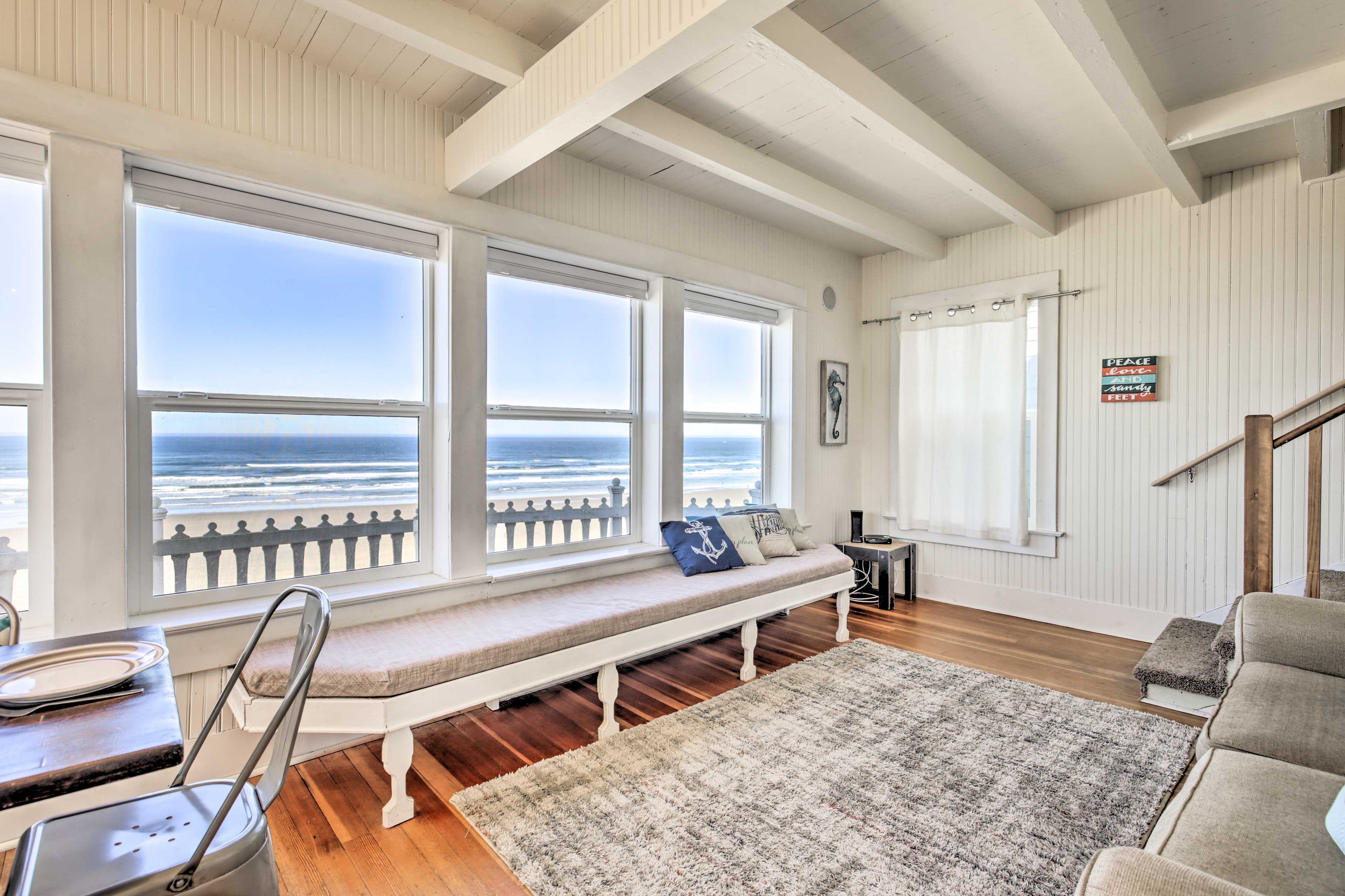 Sitting Area | Ocean Views