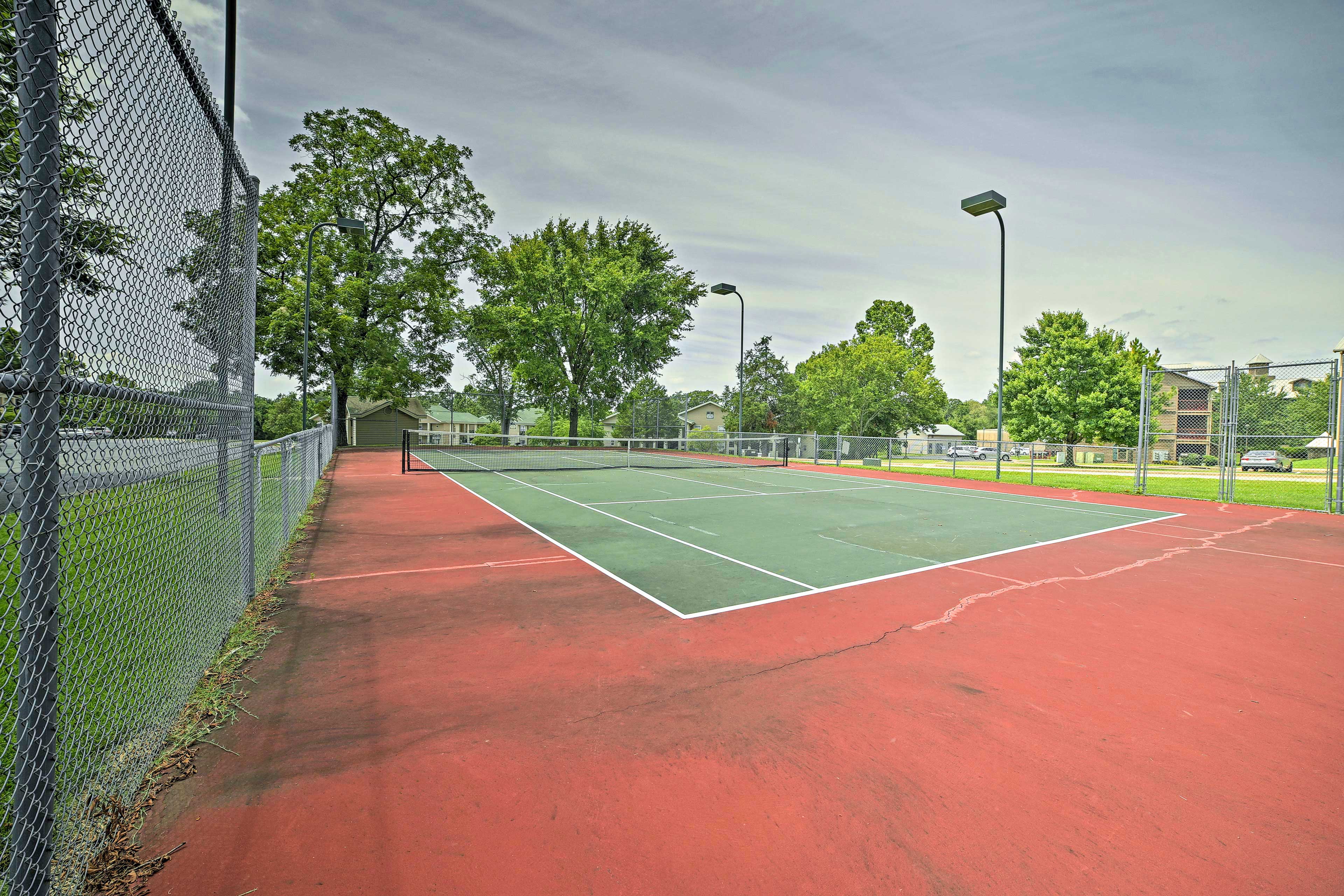 Community Amenities | Tennis Courts | Basketball Court | Shuffleboard