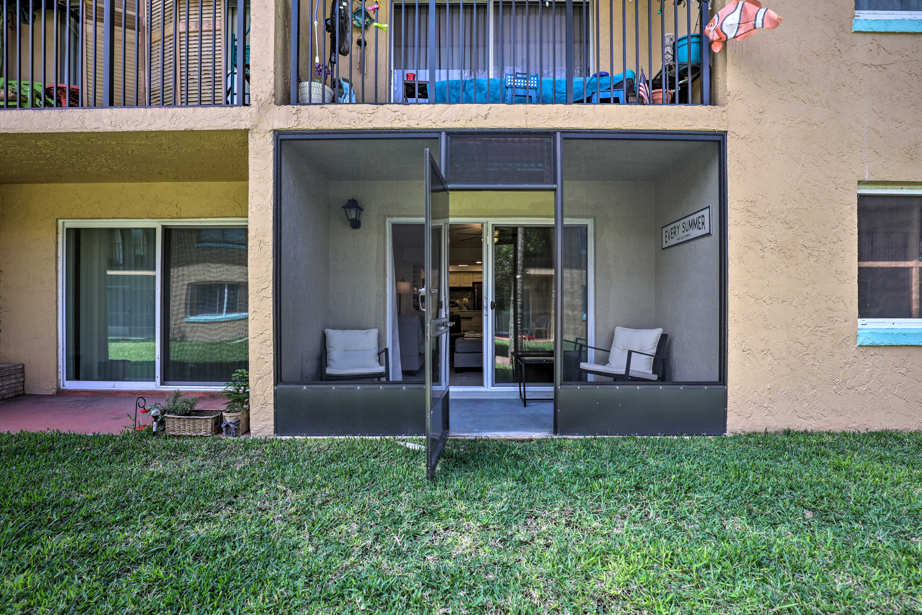 Private Screened-In Porch