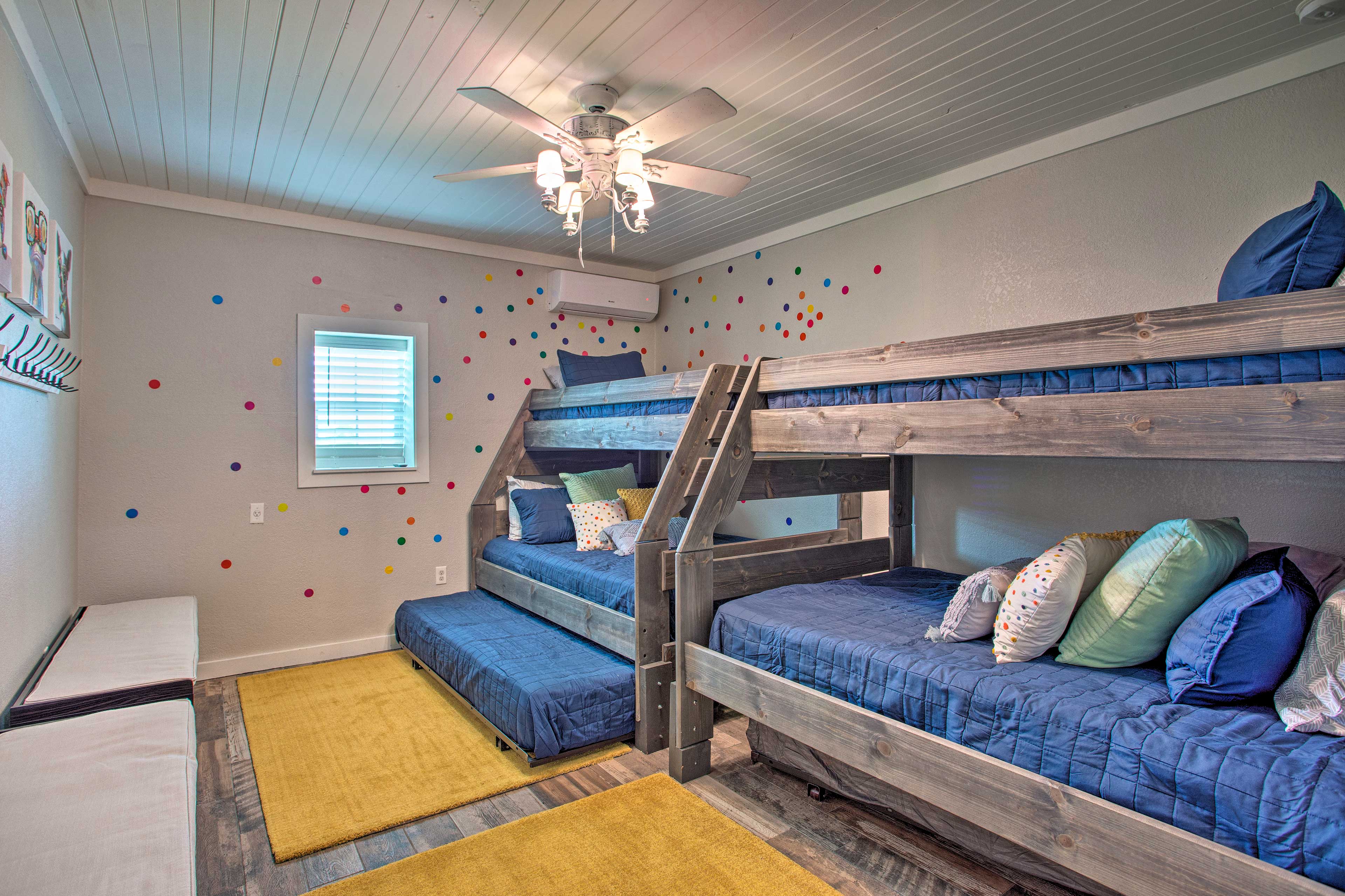 Bedroom 5 | 2 Twin/Full Bunk Beds w/ 2 Twin Trundle Beds