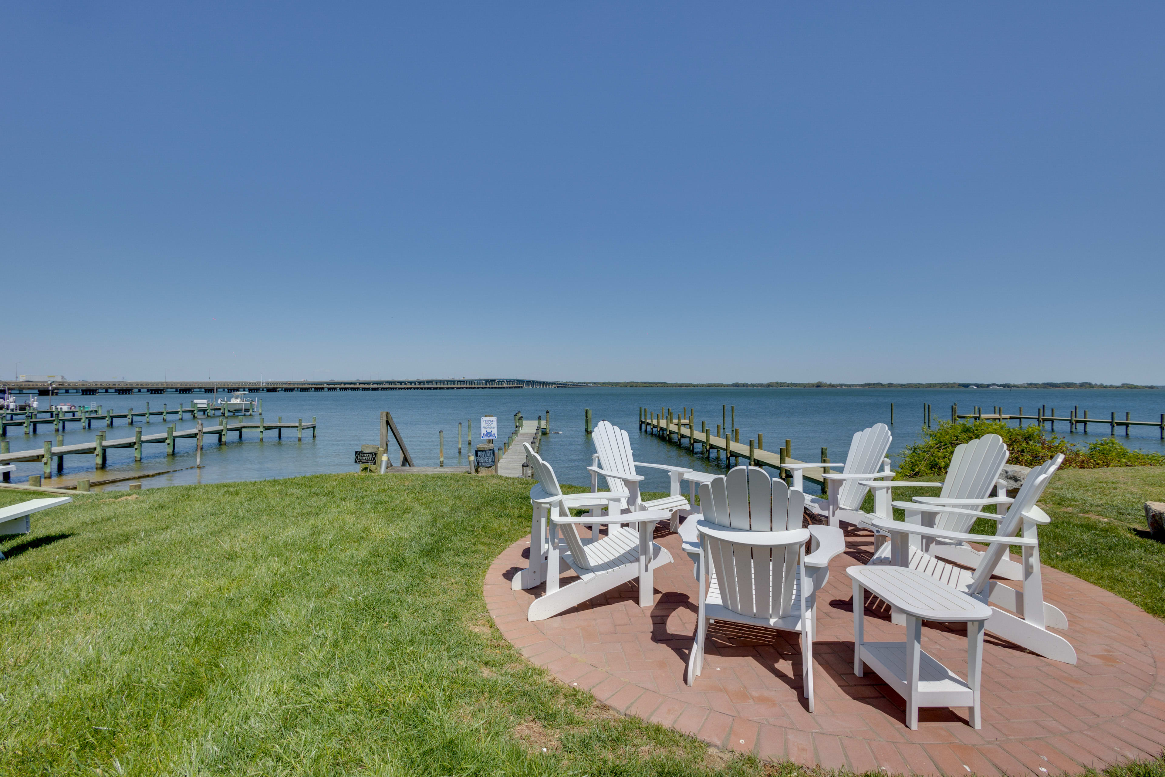 Waterfront Yard w/ Fire Pit | Private Dock | Rocky Beach