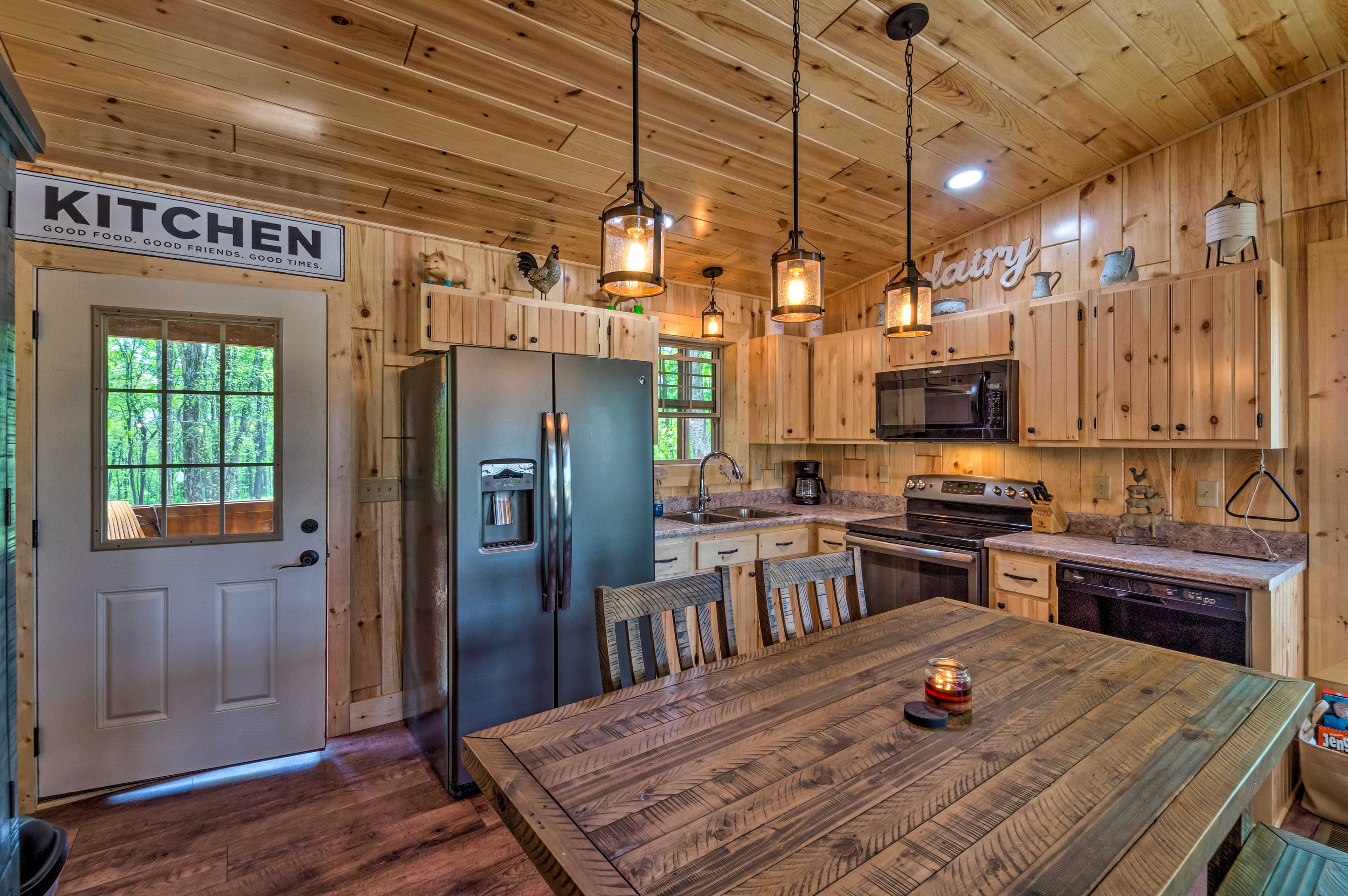 Fully Equipped Kitchen | Dining Area