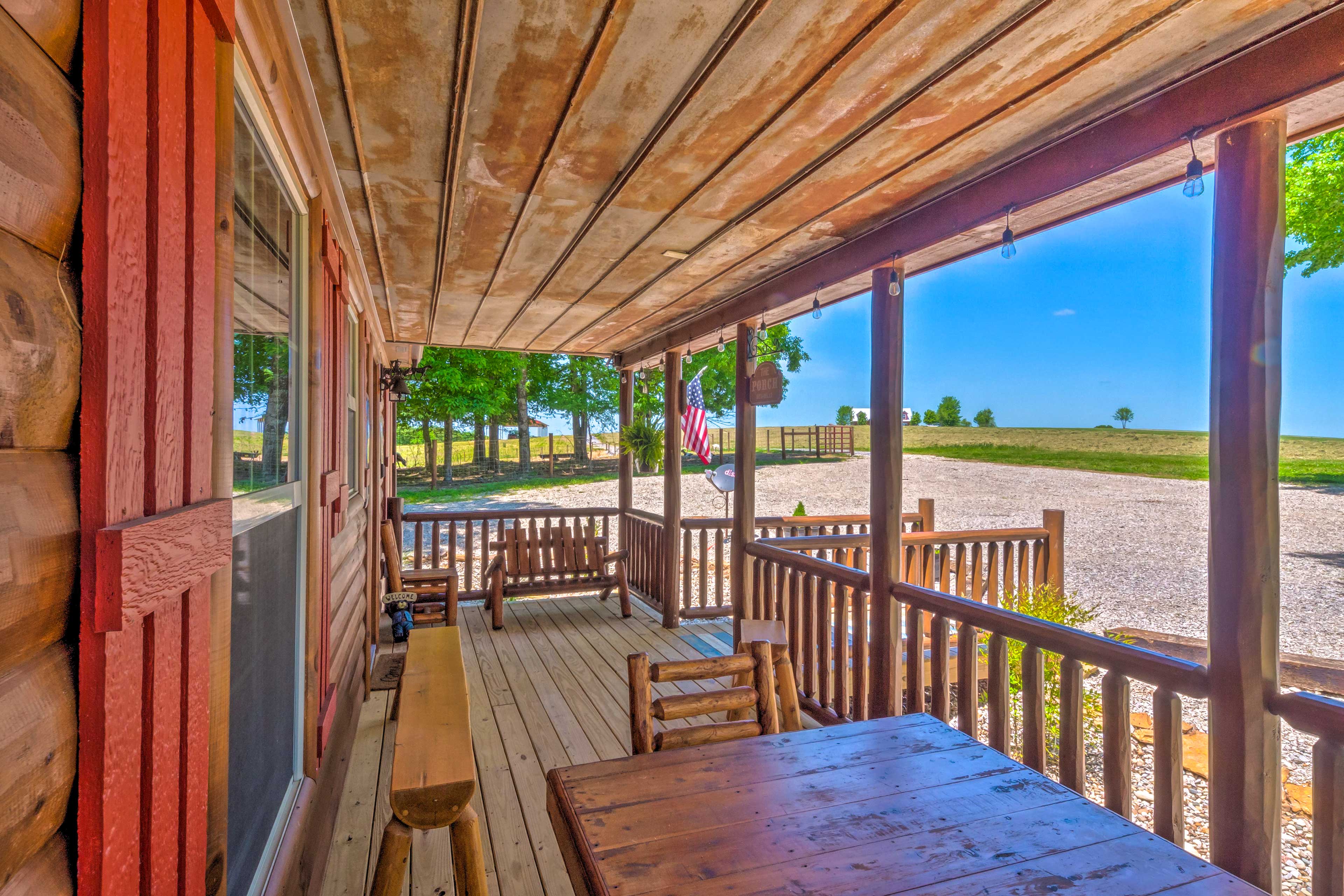 Deck | Home Entryway | Exterior Security Camera (Driveway-Facing)