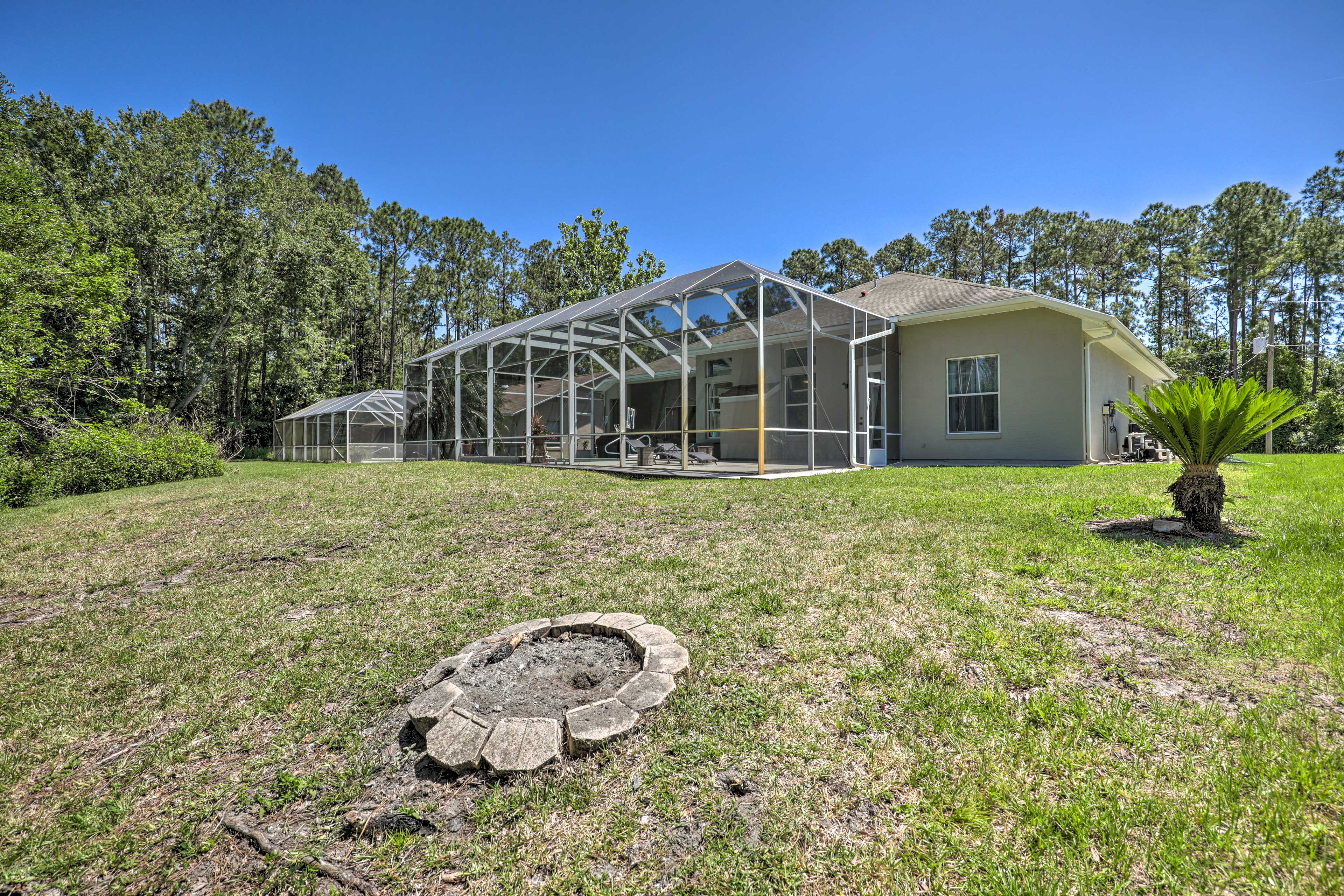 Private Exterior Space | Fire Pit