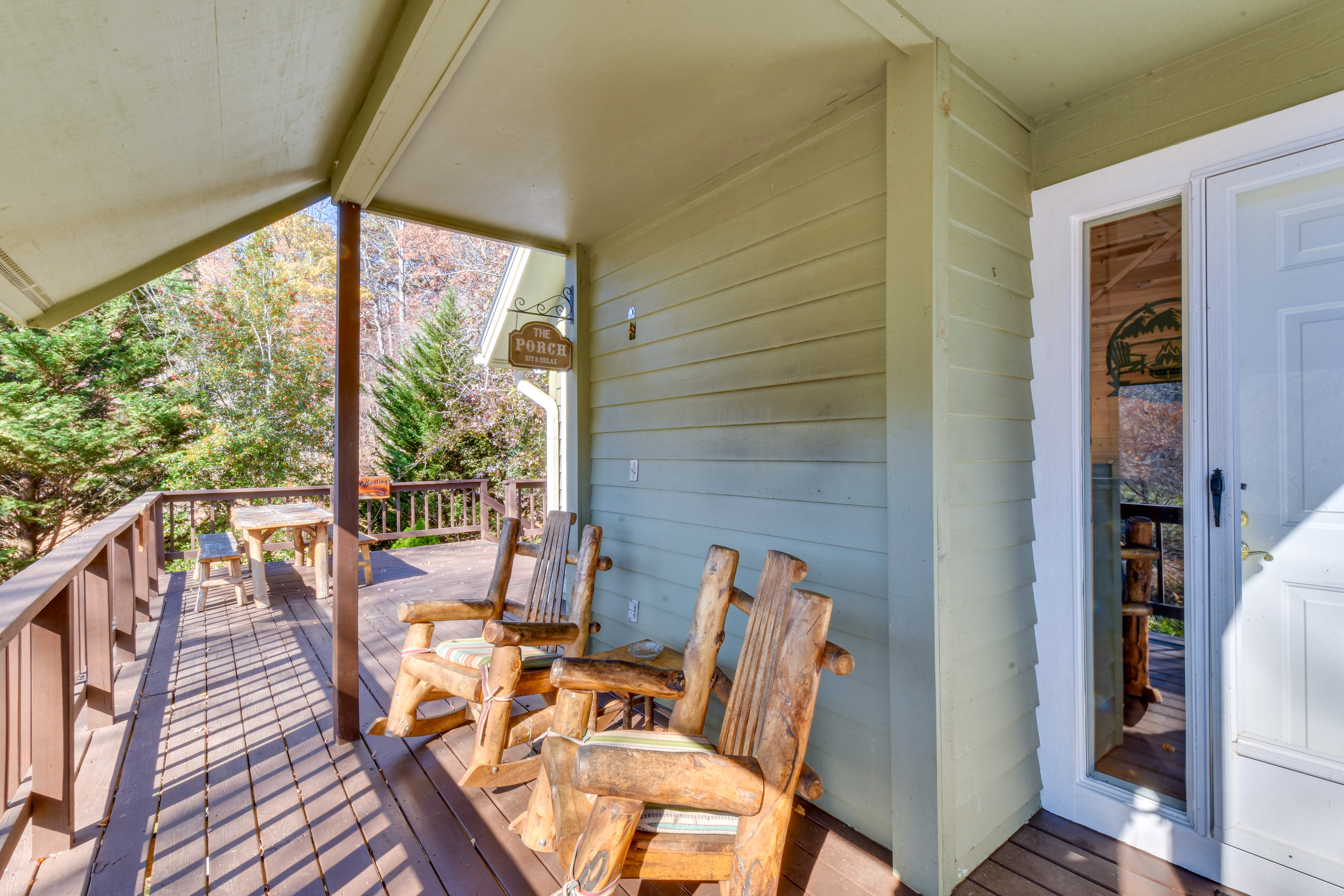 Wraparound Deck | Main House | Picnic Area