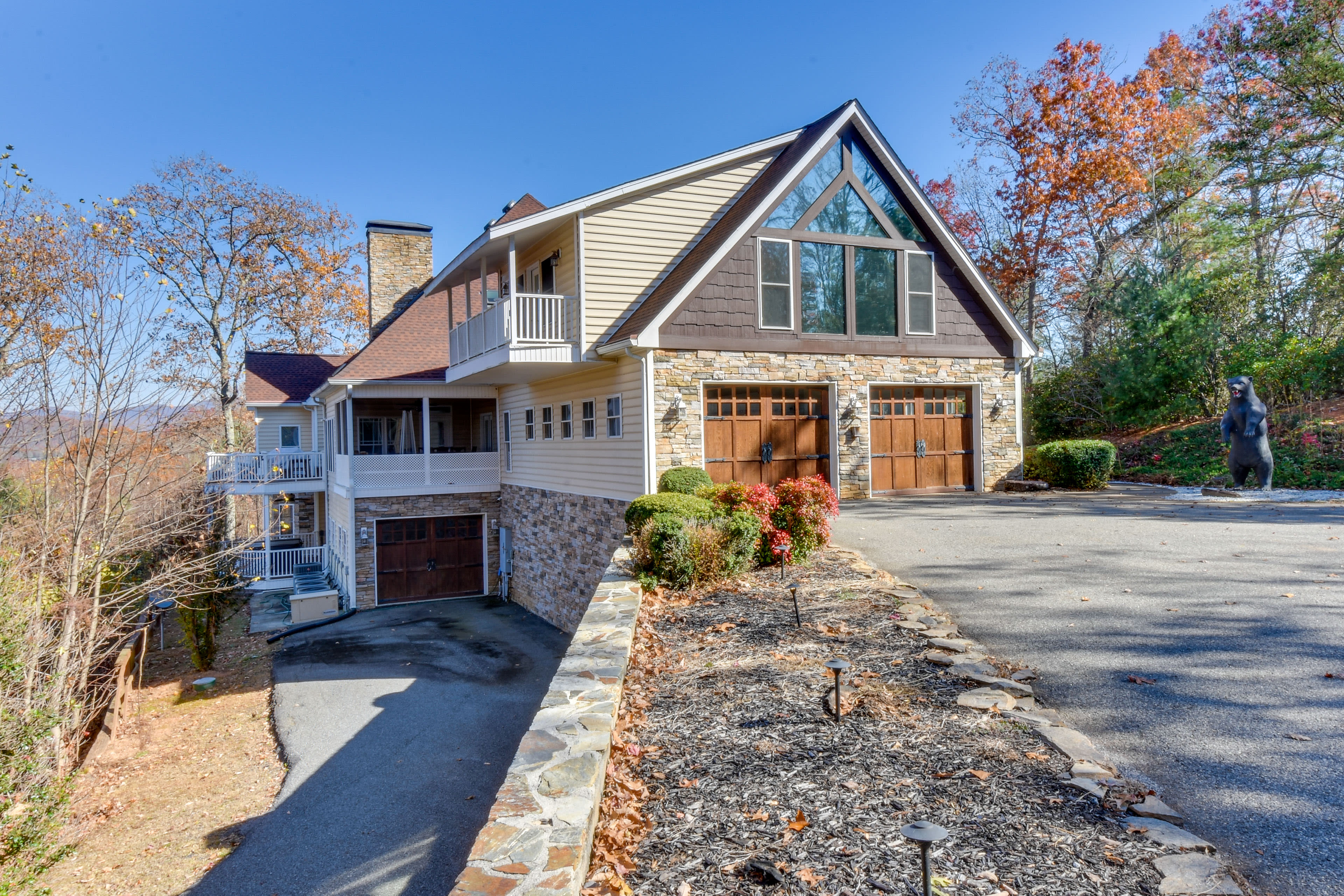 Blairsville Vacation Rental | 6BR | 5.5BA | 11,000 Sq Ft | Ramp Access