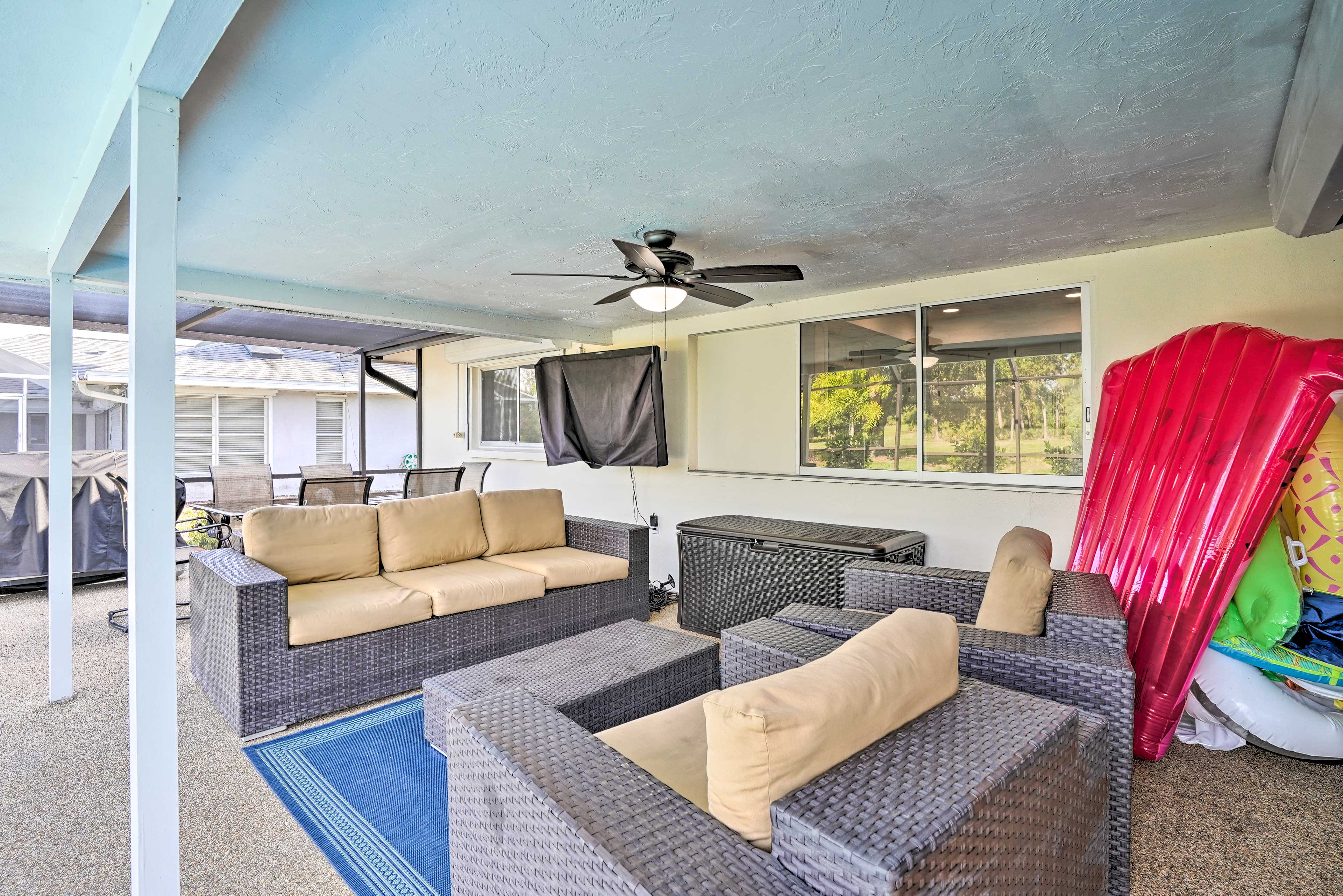 Furnished Patio | Ample Seating