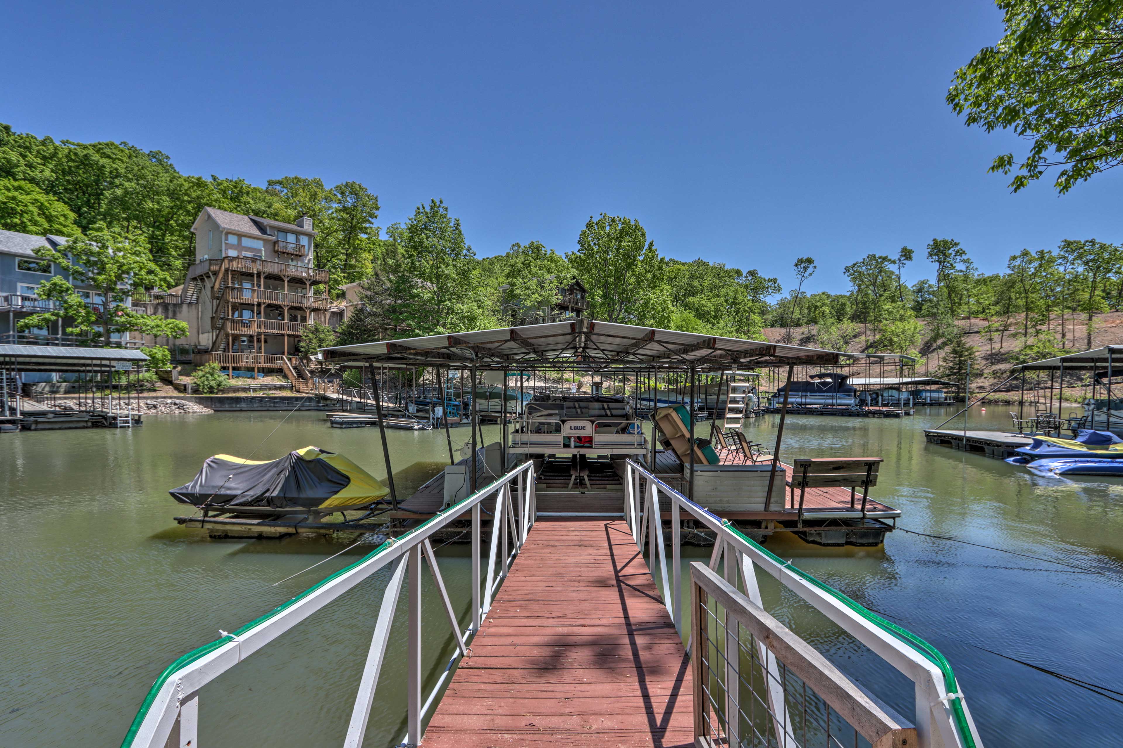 Private Boat Dock | Life Jackets Provided