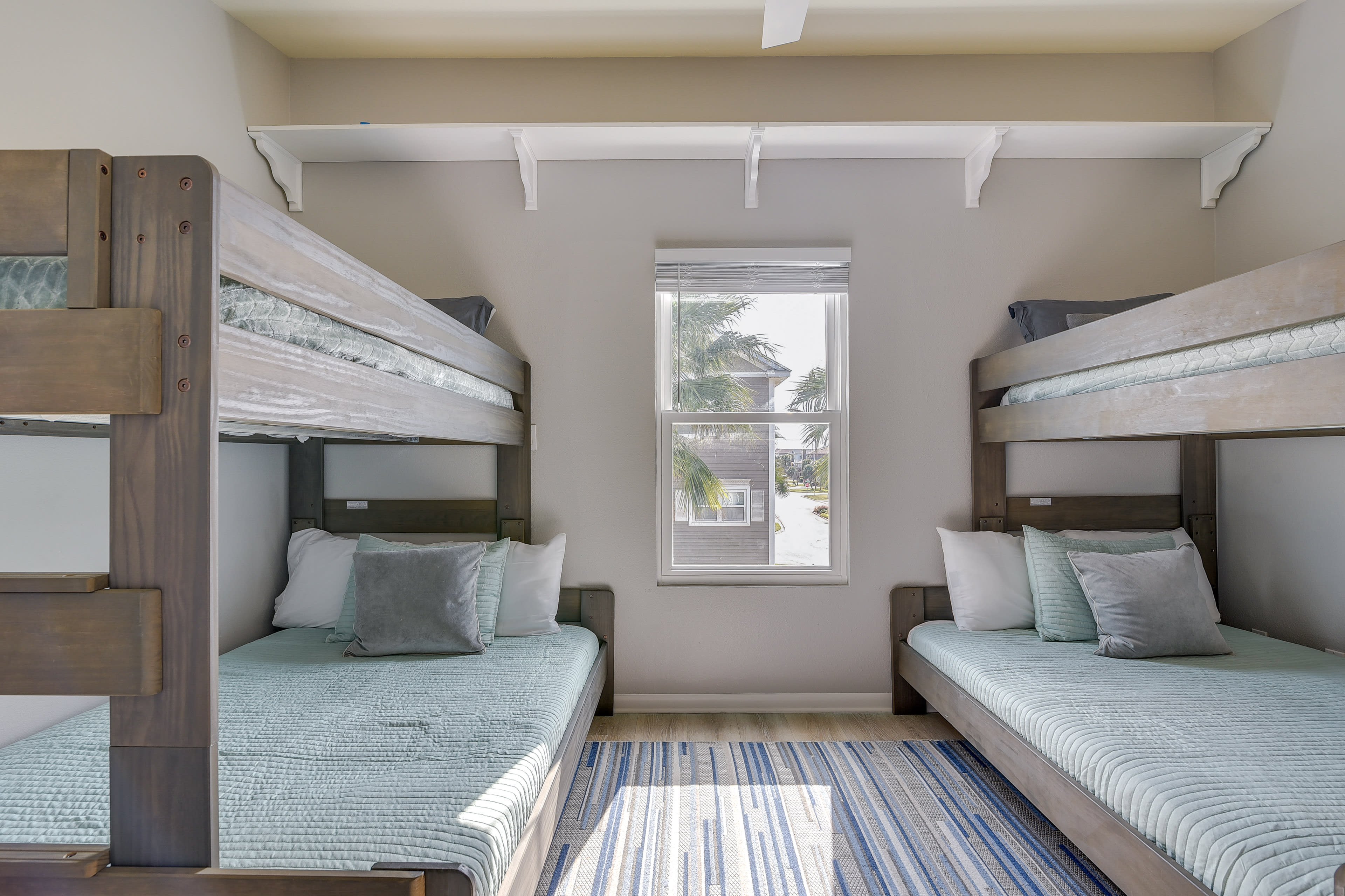 Bedroom 3 | 2 Twin/Full Bunk Beds