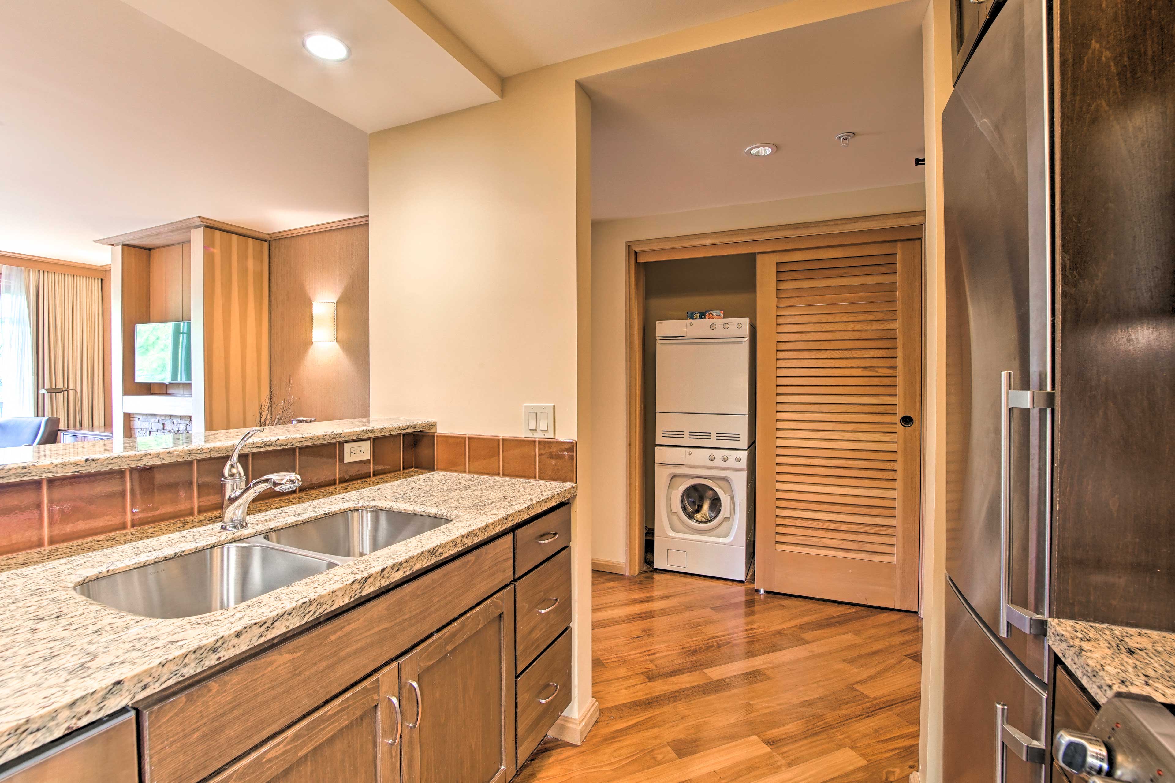 Fully Equipped Kitchen | Washer/Dryer