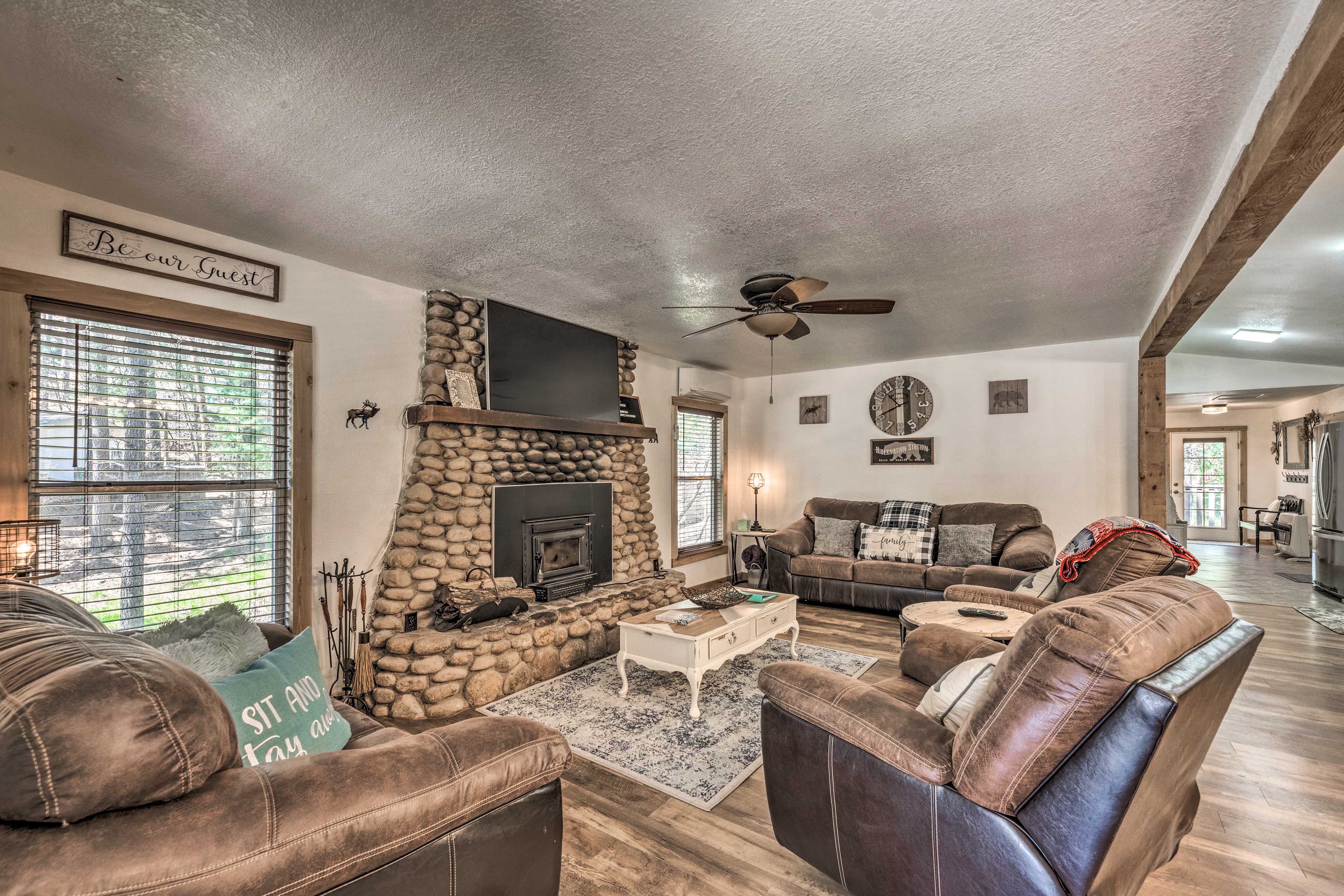 Living Room | Air Conditioning | Wood-Burning Fireplace