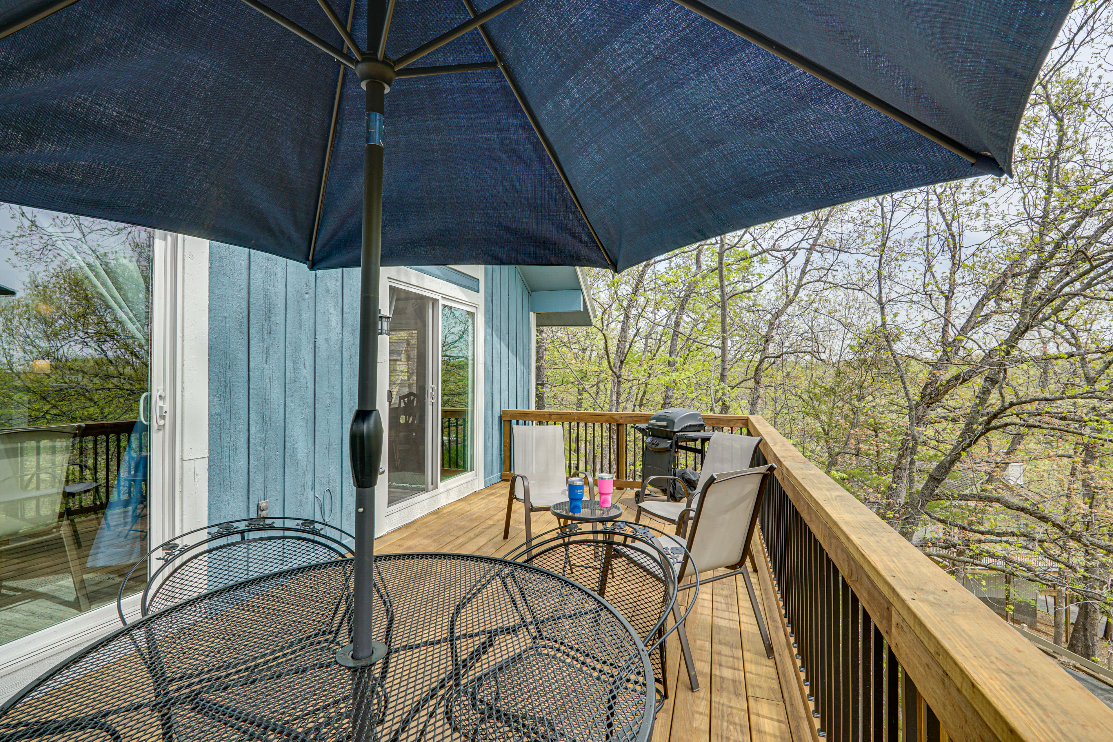 Furnished Back Deck | Gas Grill