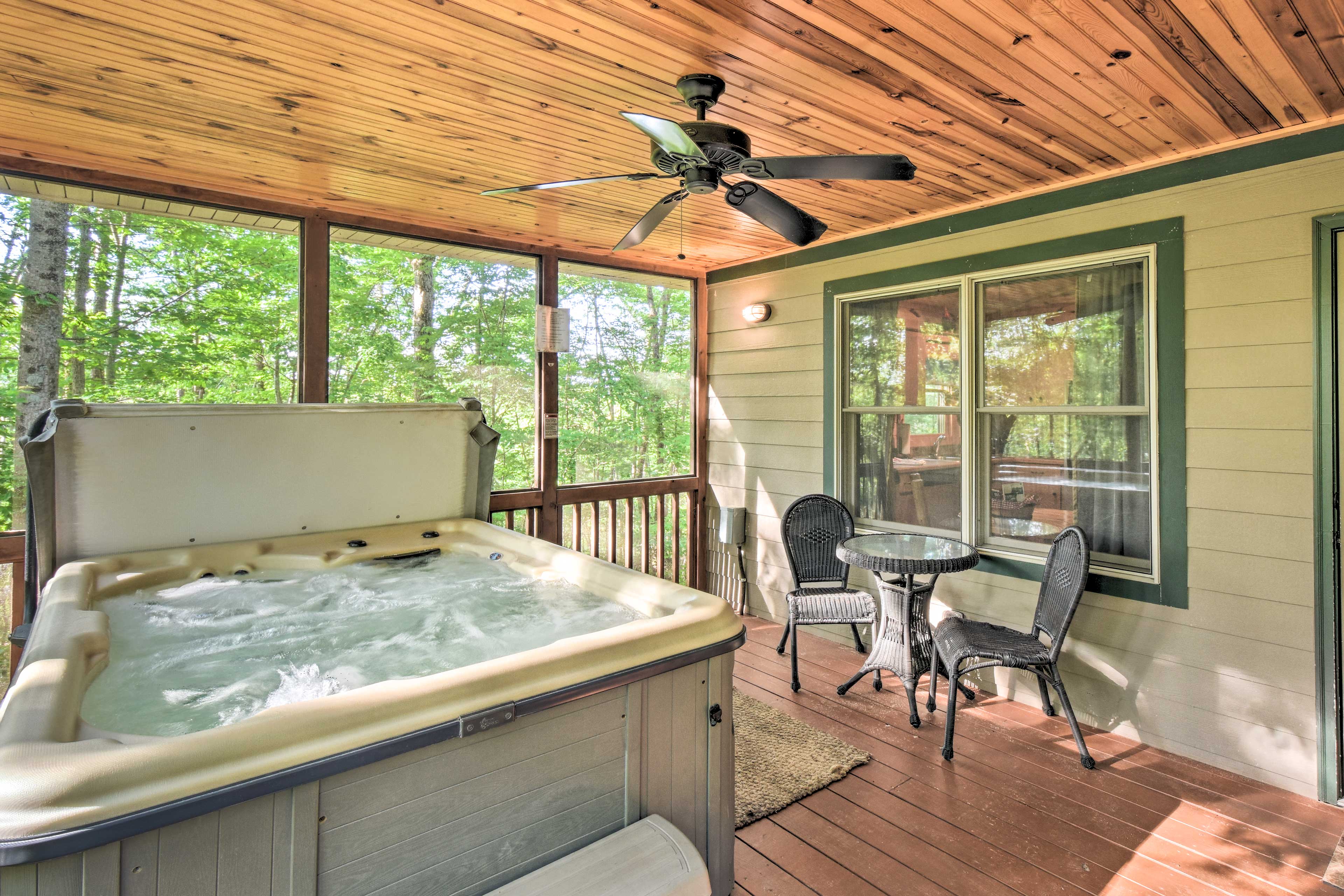 Screened Porch | Private Hot Tub