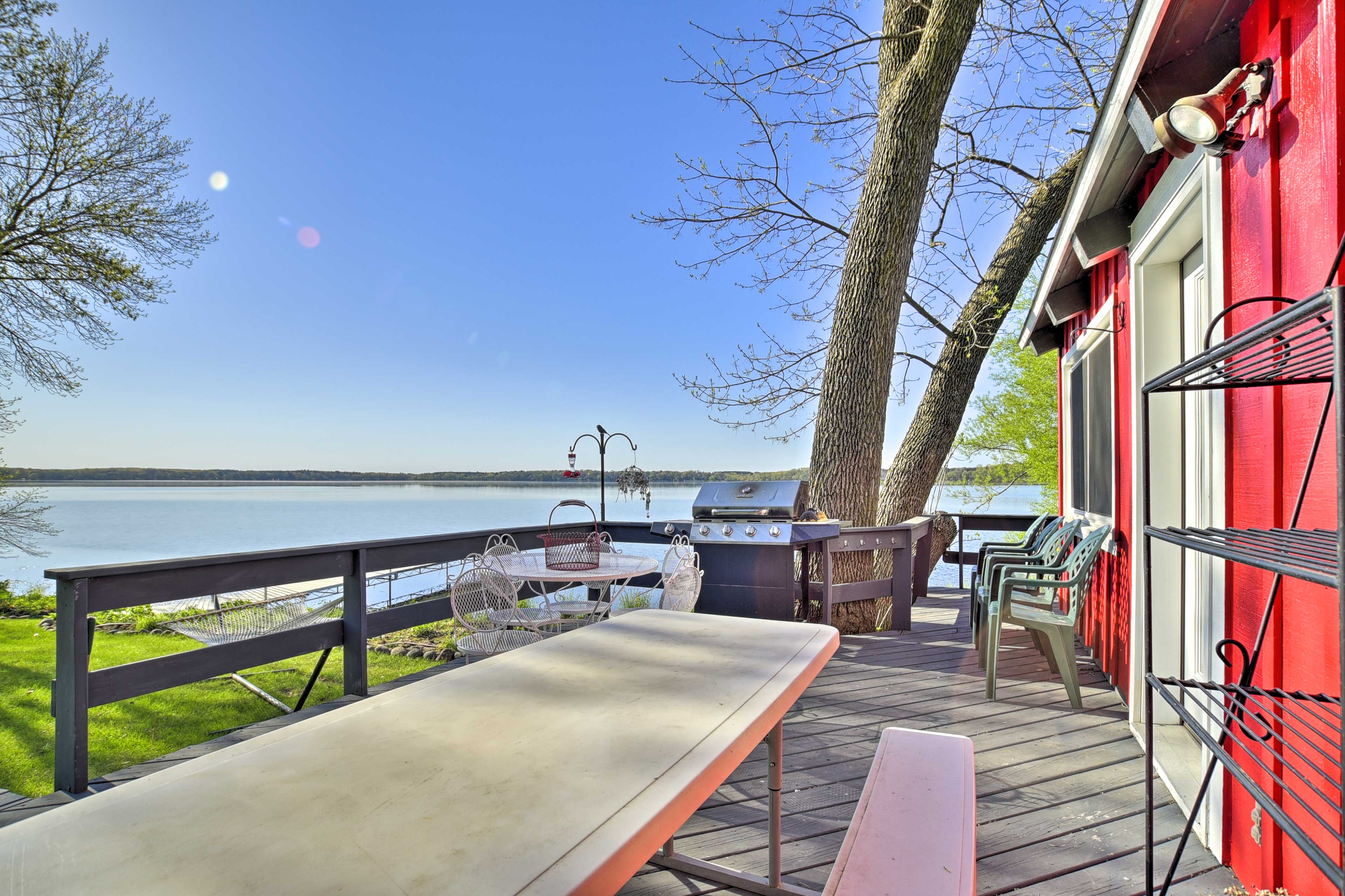 Boathouse Deck | Picnic Area