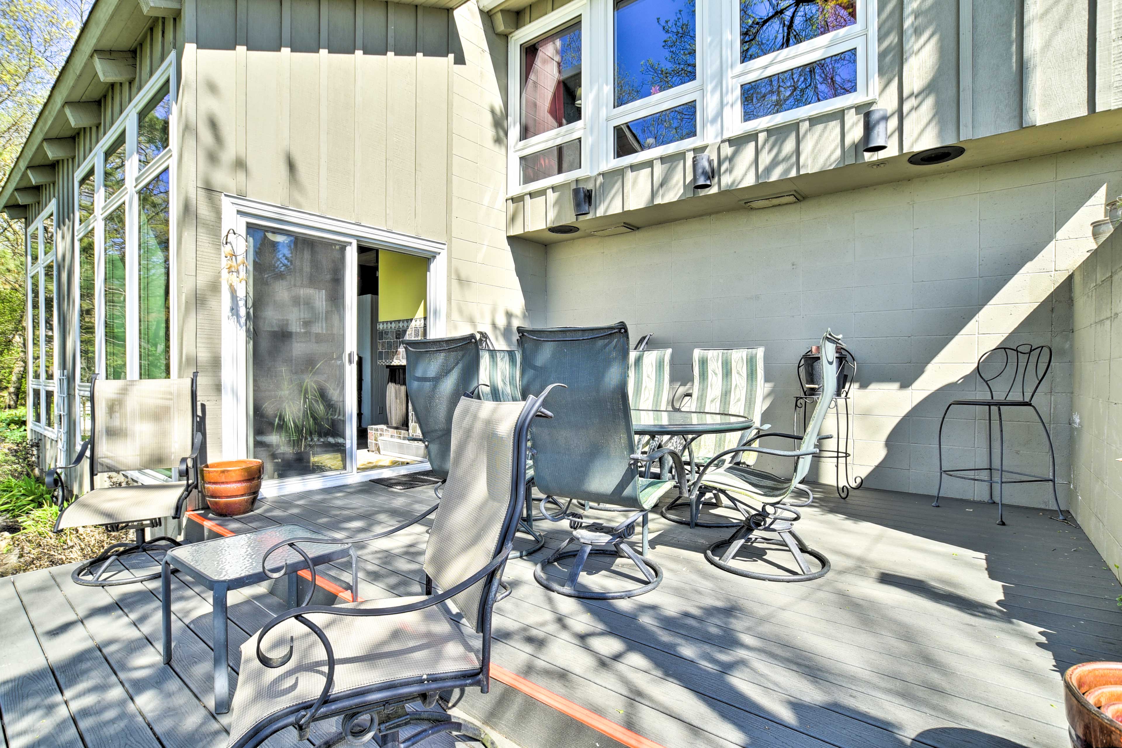 Deck | Dining Areas