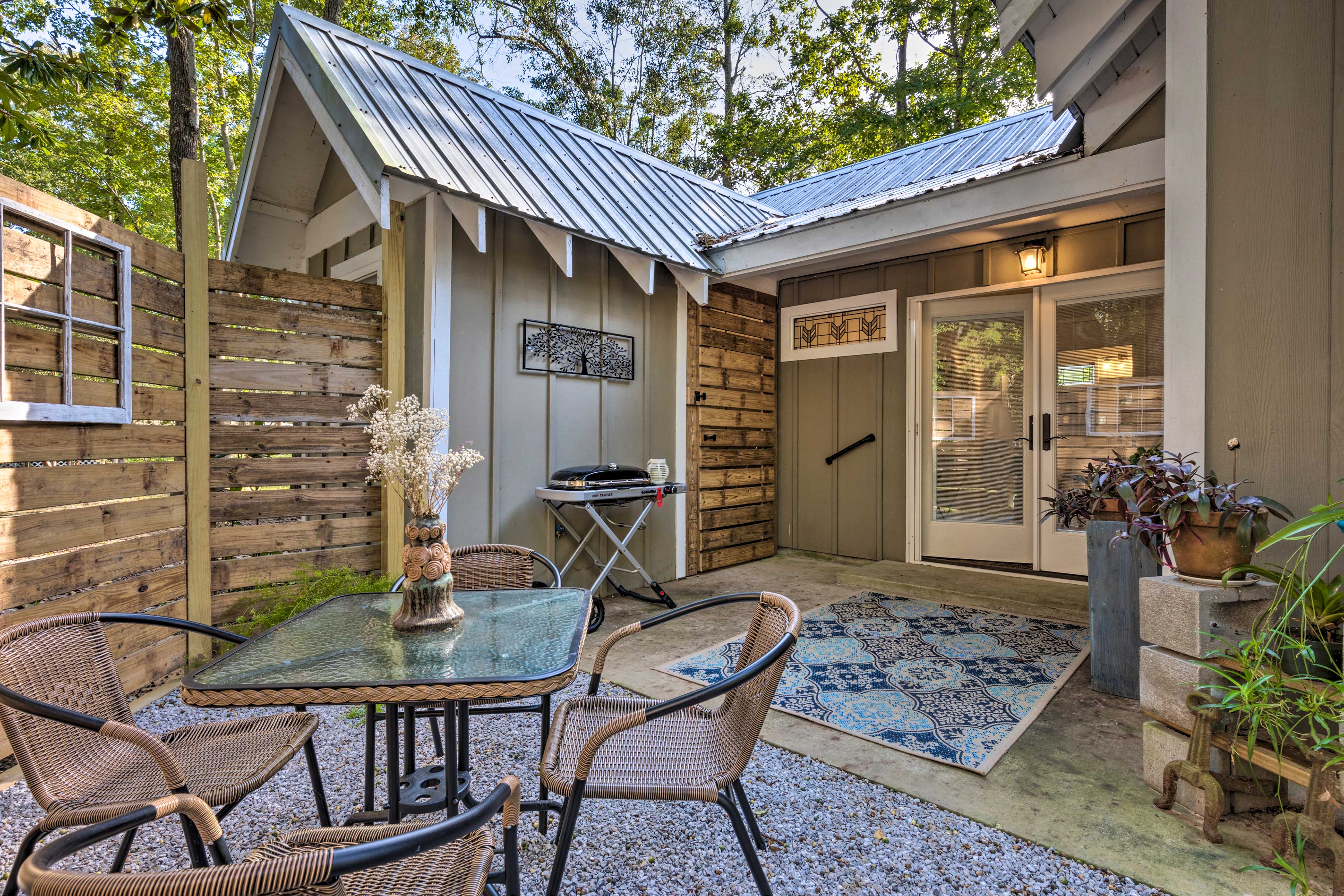 Historic Biloxi Bay Cottage w/ Beautiful View