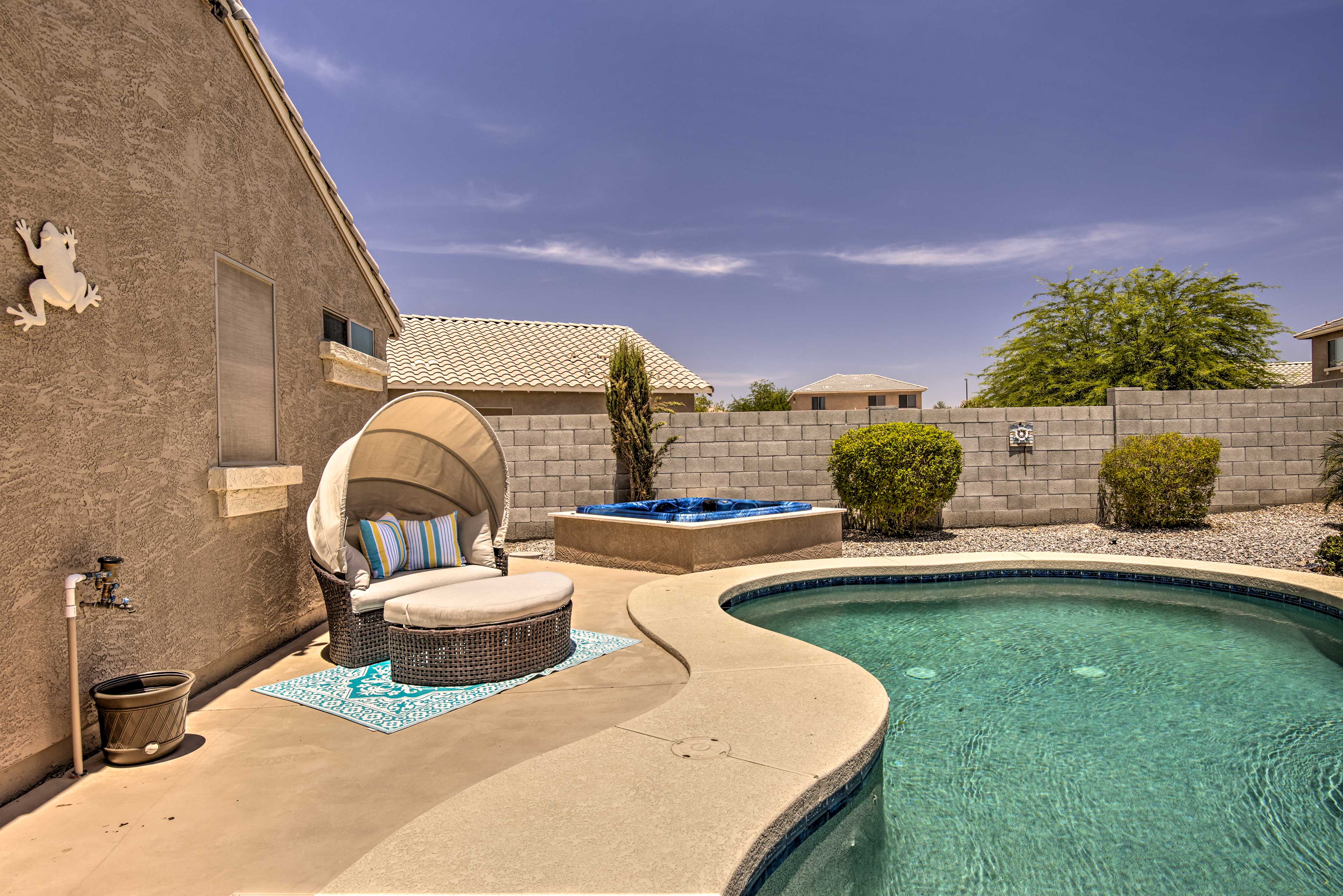 Private Pool & Hot Tub