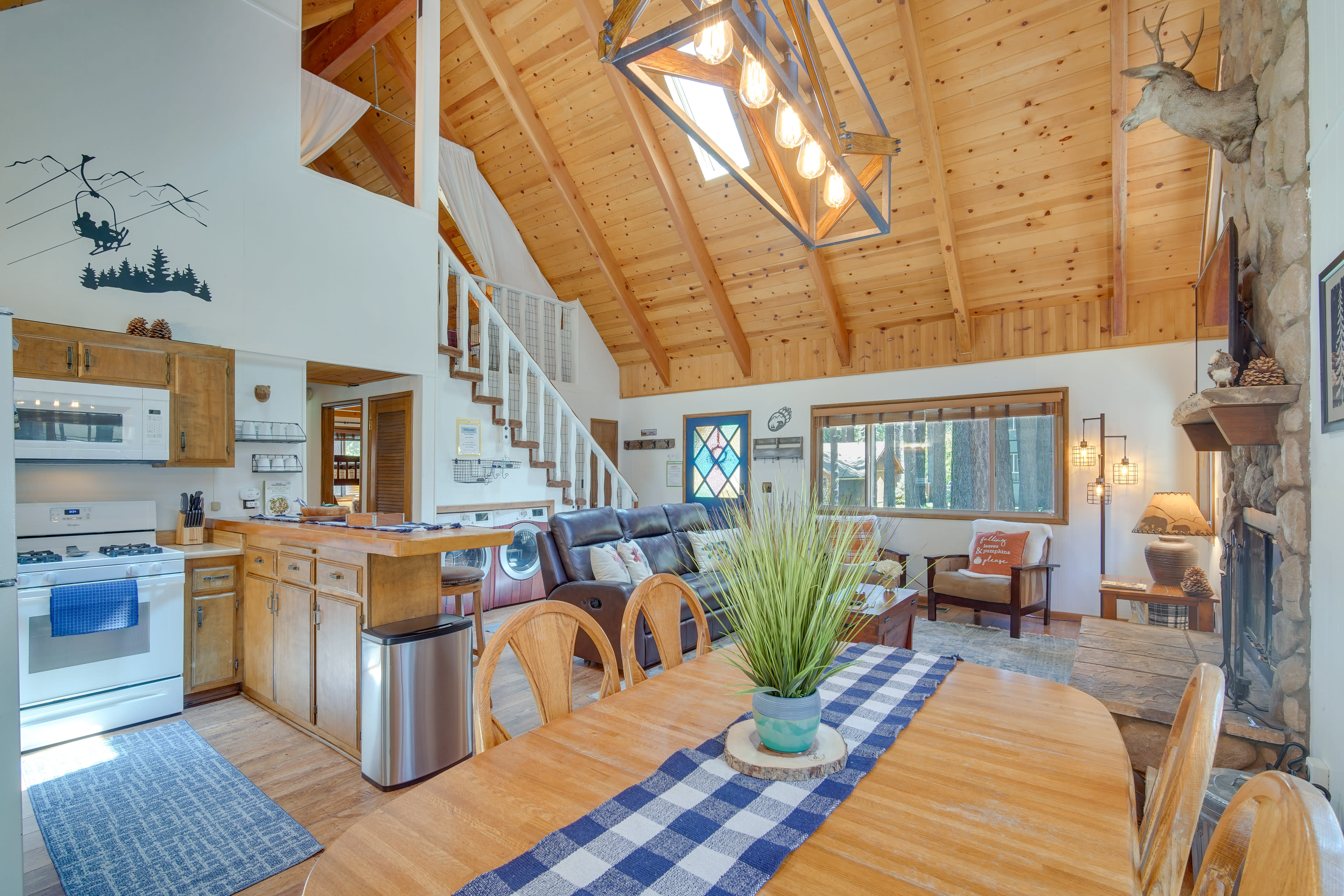 Dining Area | Dishware & Flatware