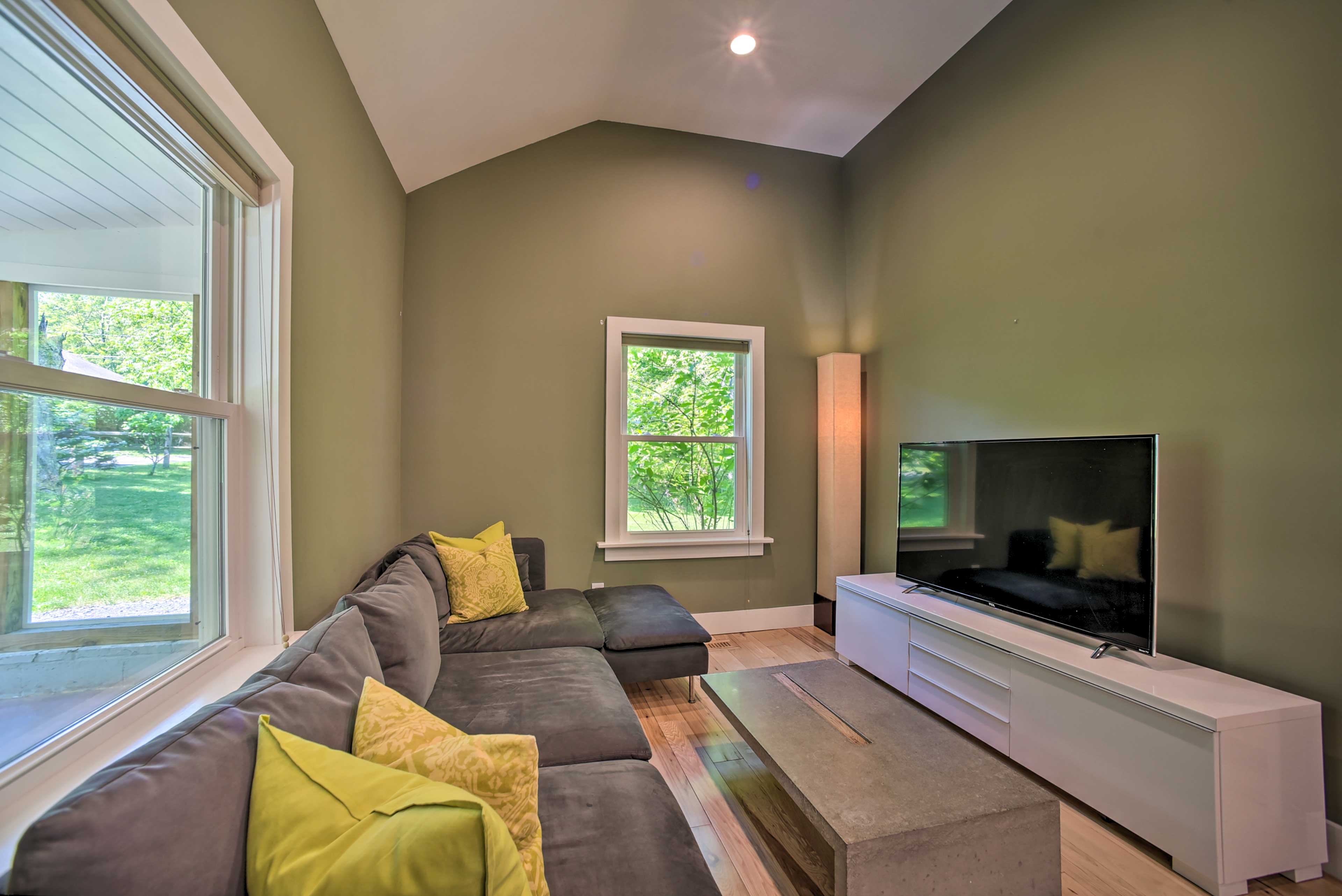 Family Room | Smart TV | Central Heat & A/C