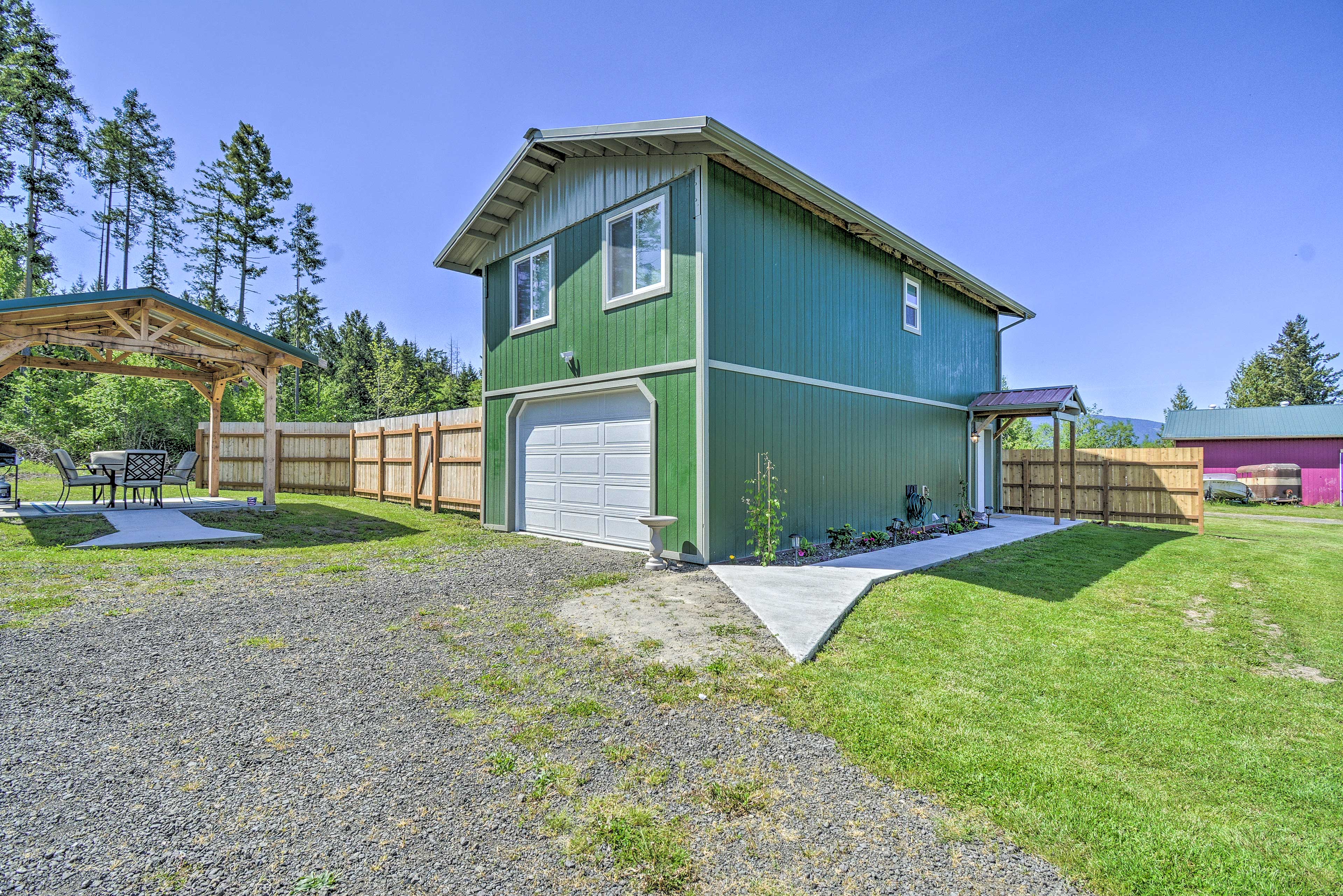 Condo Exterior | Driveway Parking (3 Vehicles)