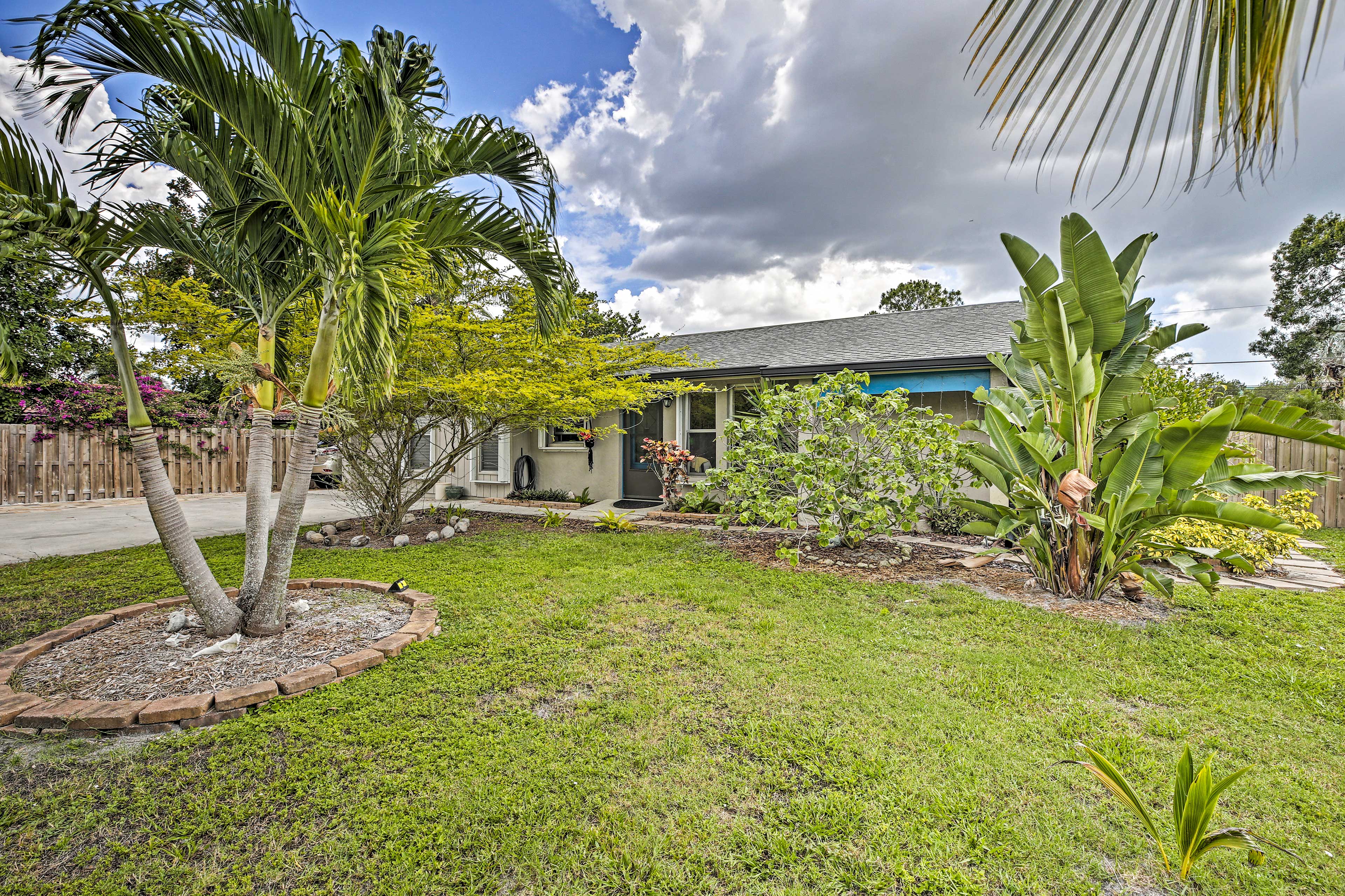 Front Yard | Single-Story Cottage