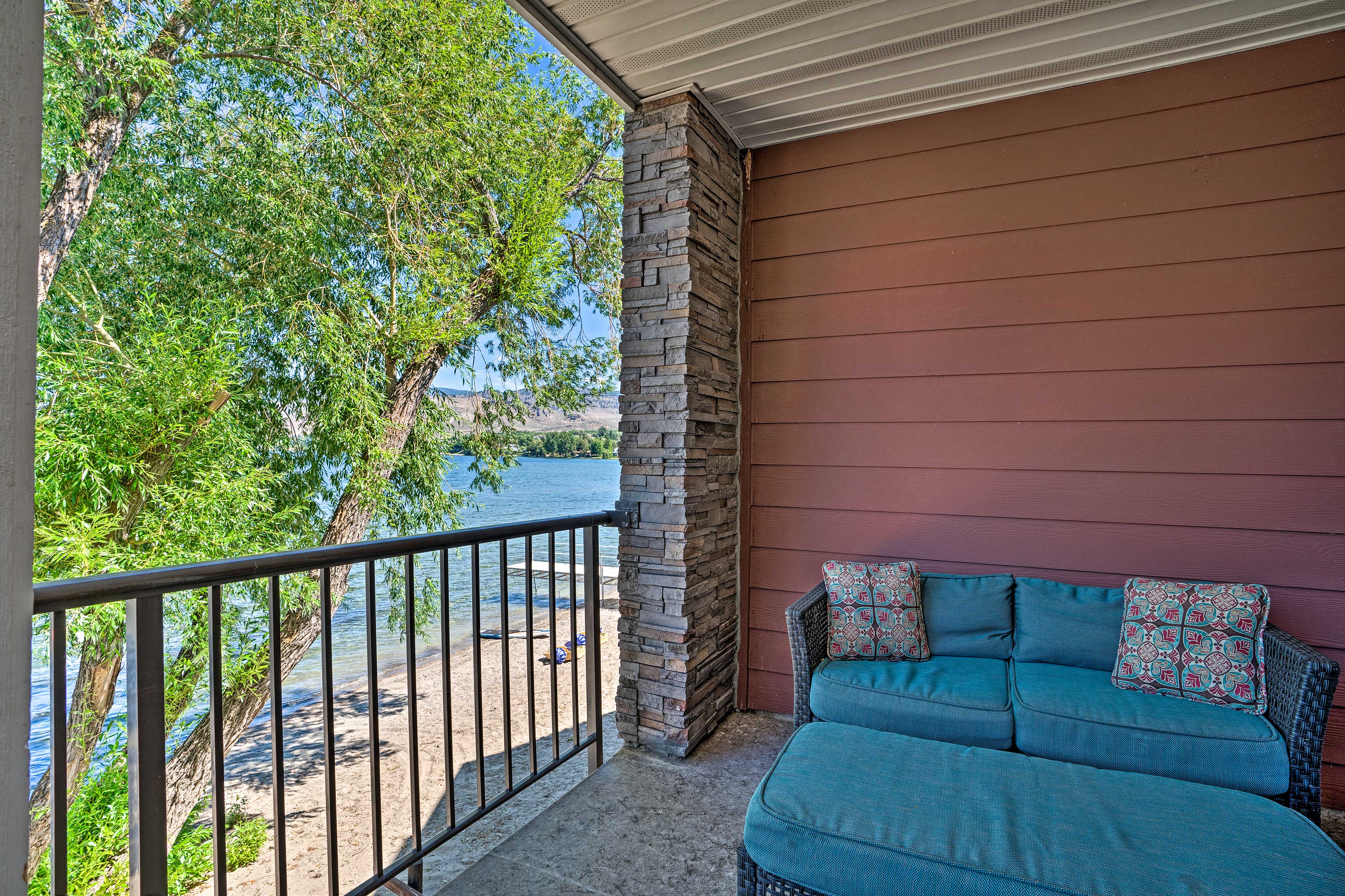 2nd-Floor Balcony