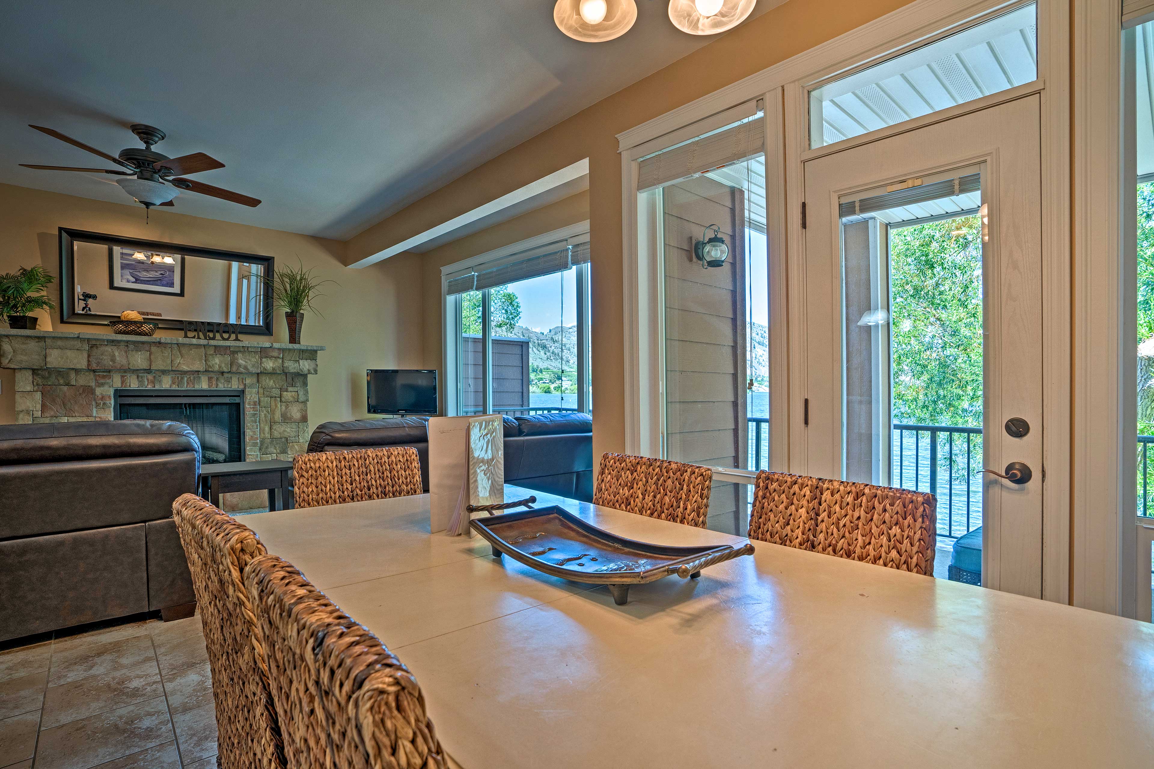 Dining Area | 2nd Floor | High Chair | Dishware/Flatware Provided