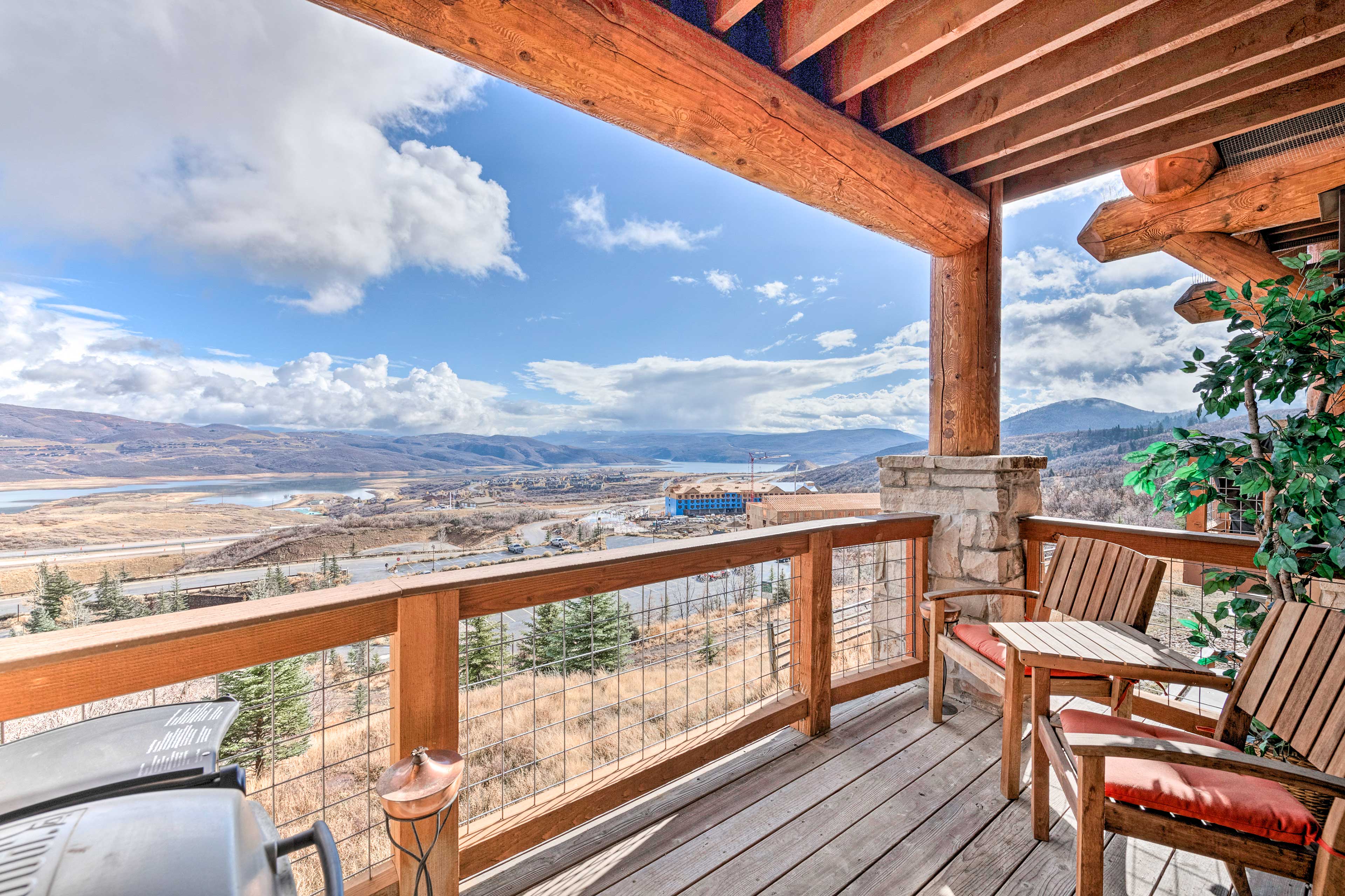 Balcony | Jordanelle Reservoir Views