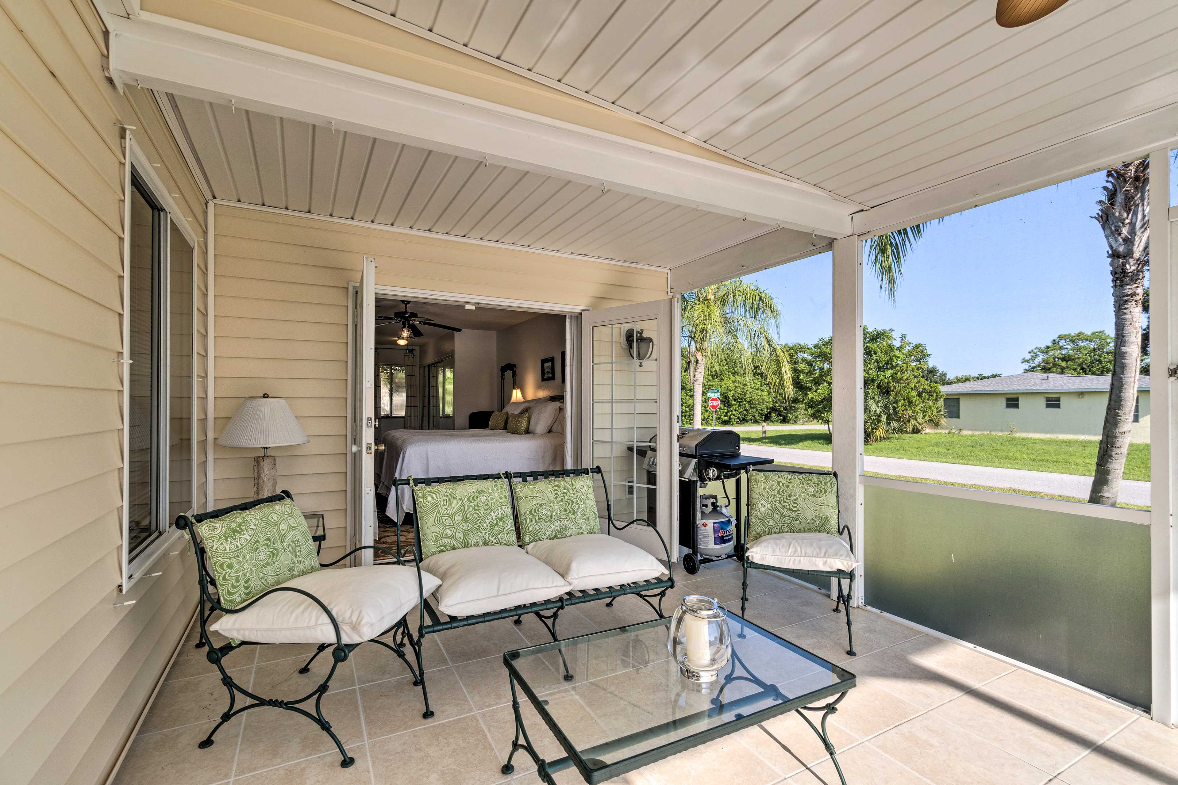 Private Lanai | Step-Free Access | Screened-In | Gas Grill