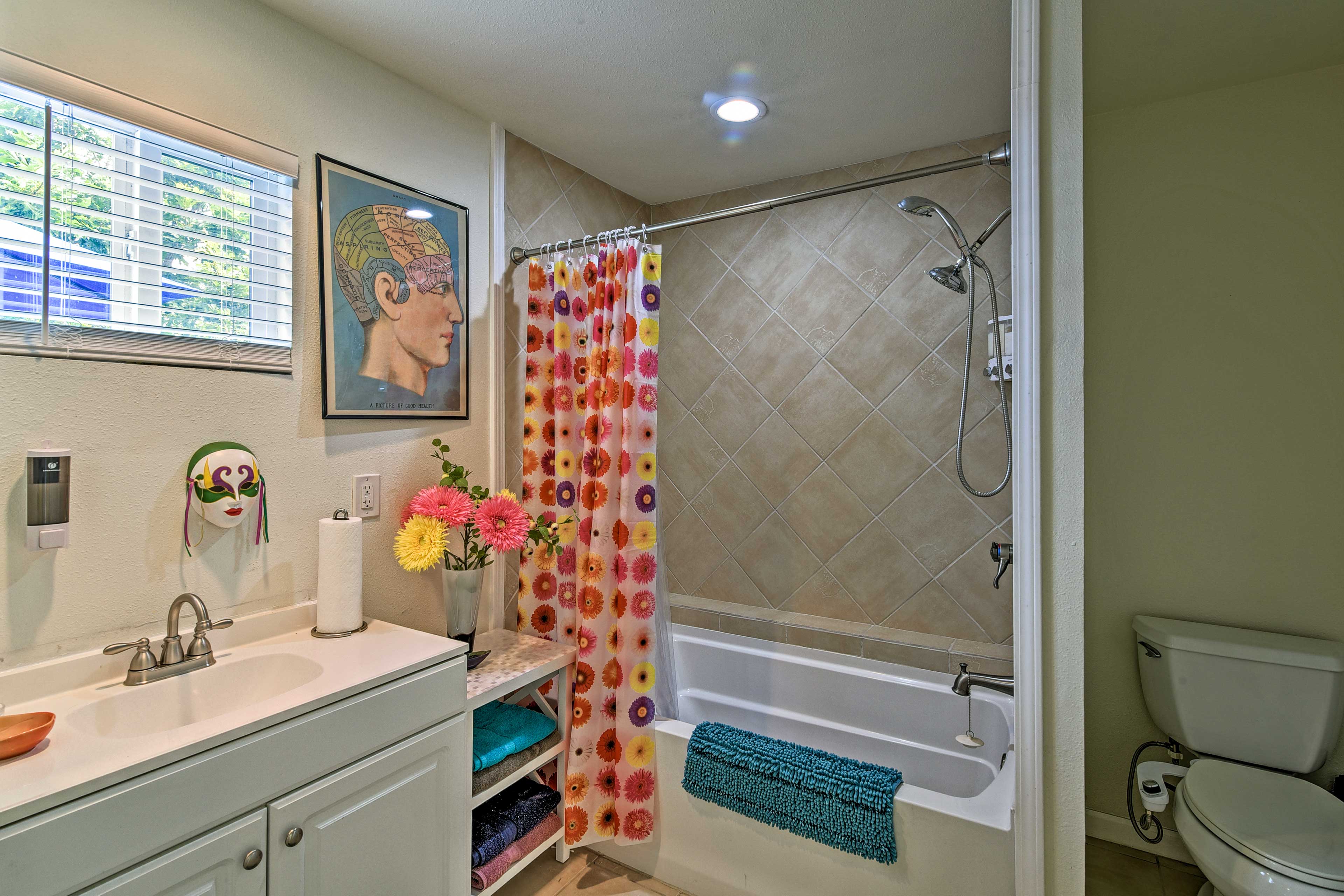 En-Suite Bathroom | Towels Provided