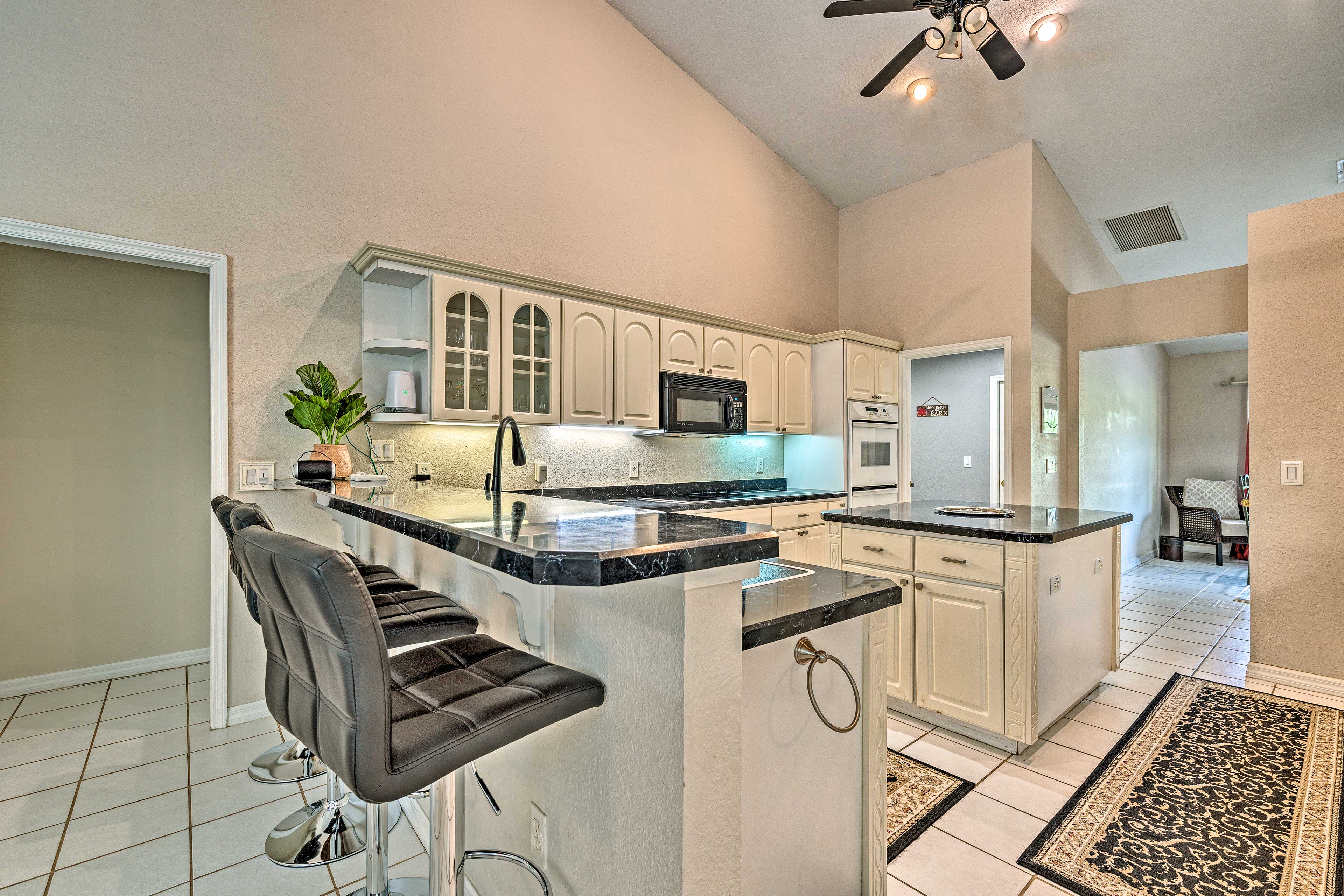 Kitchen | Fully Equipped