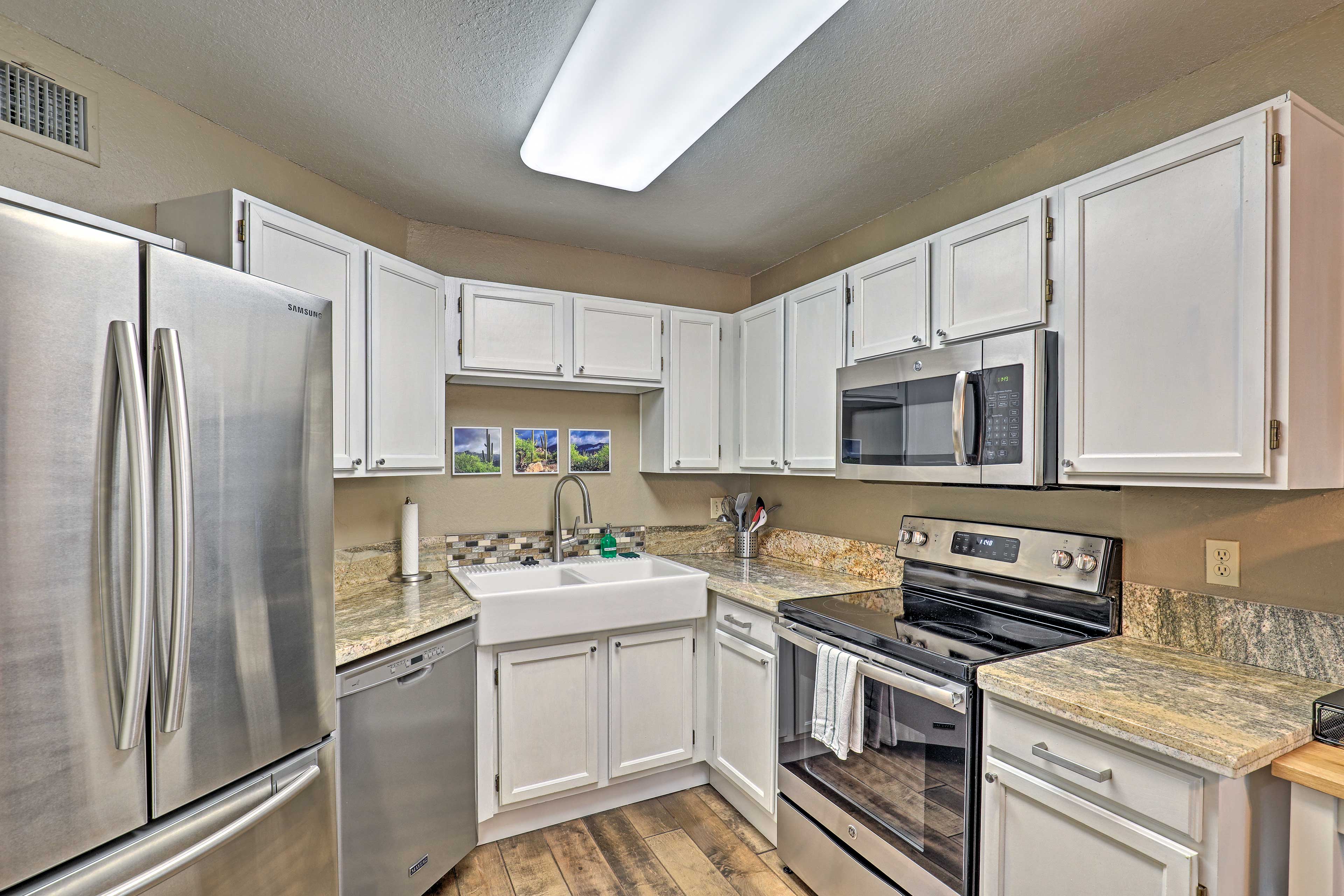 Kitchen | Fully Equipped | Stainless Steel Appliances