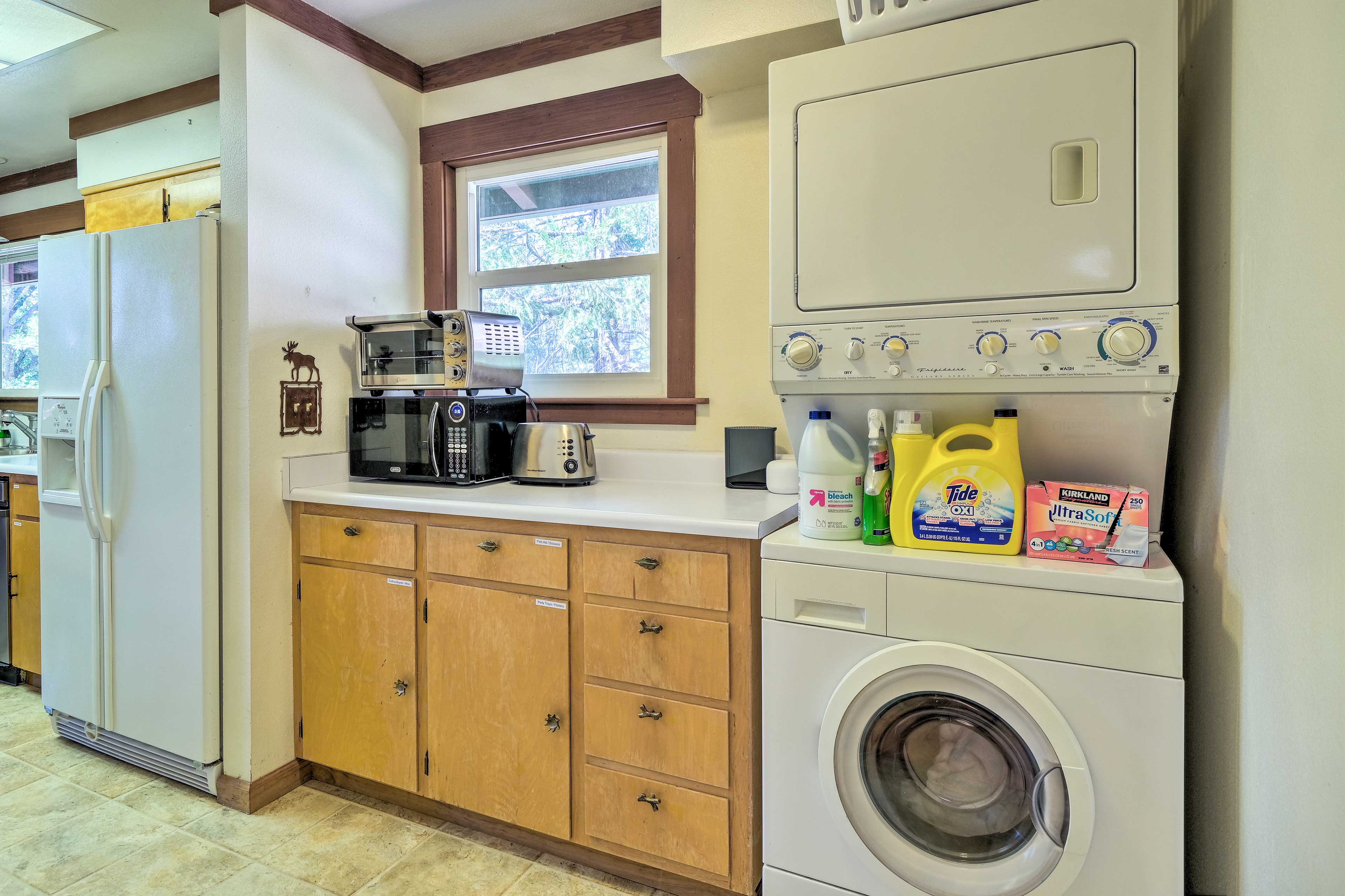 Kitchen | Washer/Dryer | Laundry Detergent Provided