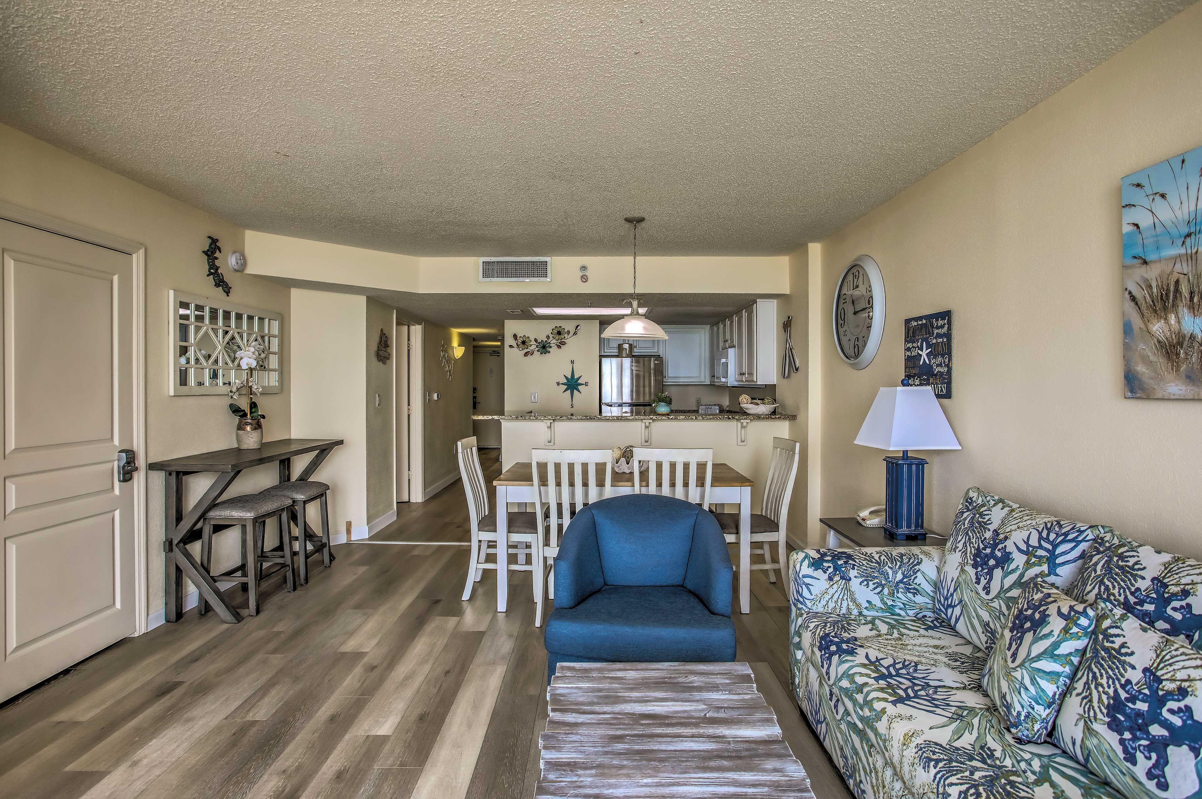 Living Area | Open Floor Plan